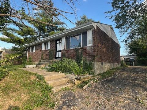 Photo of 1834 Donco Court, Lexington, KY 40505 (MLS # 25503106)