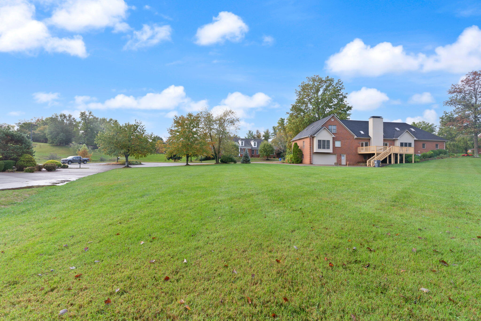 2505 Lenlake Court