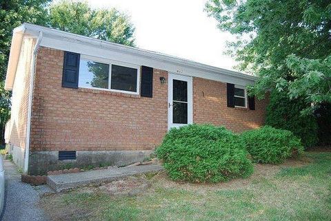 Photo of 627 Wagonwheel Road, Richmond, KY 40475 (MLS # 25017728)