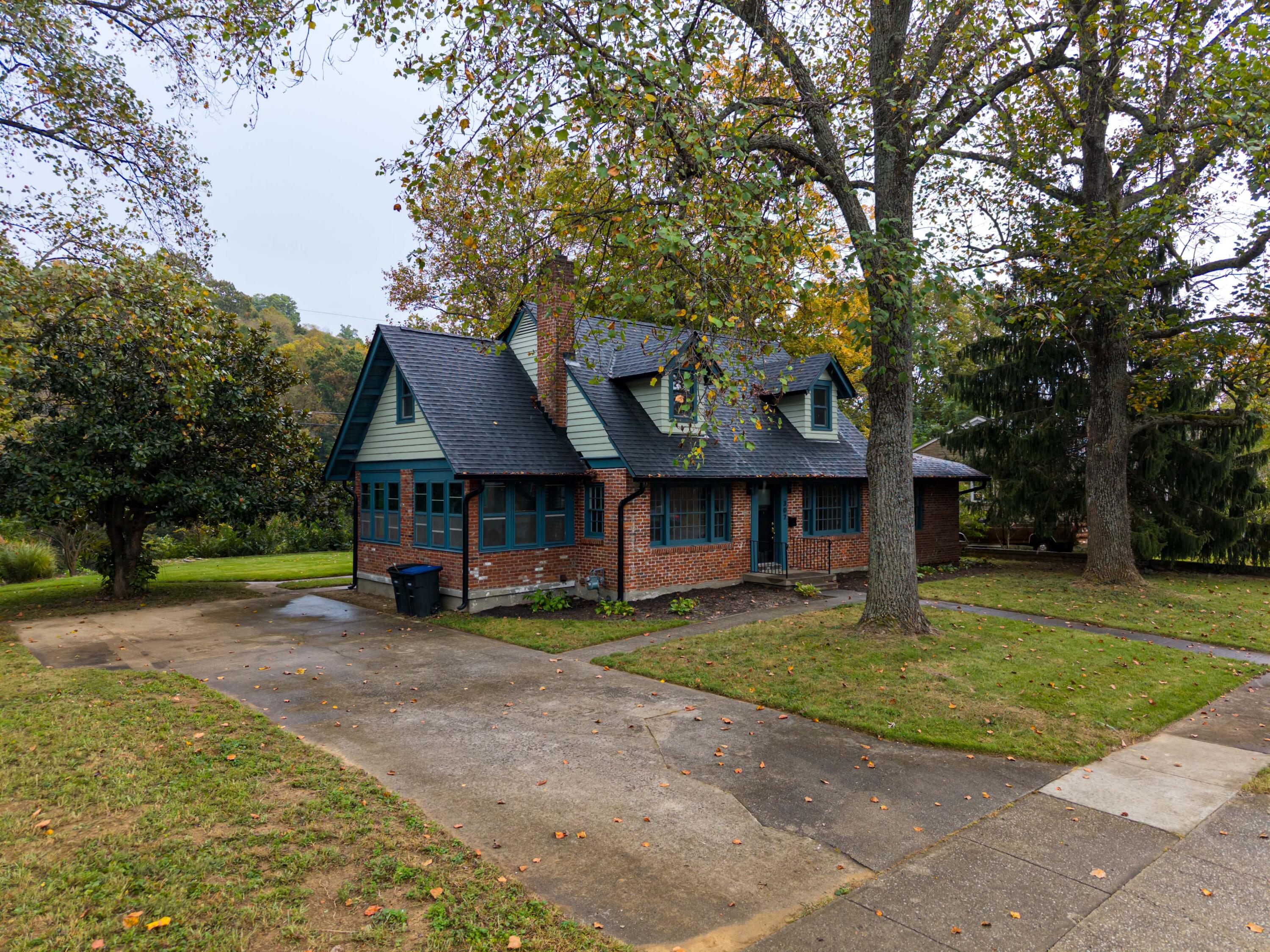 307 Paul Sawyier Drive
