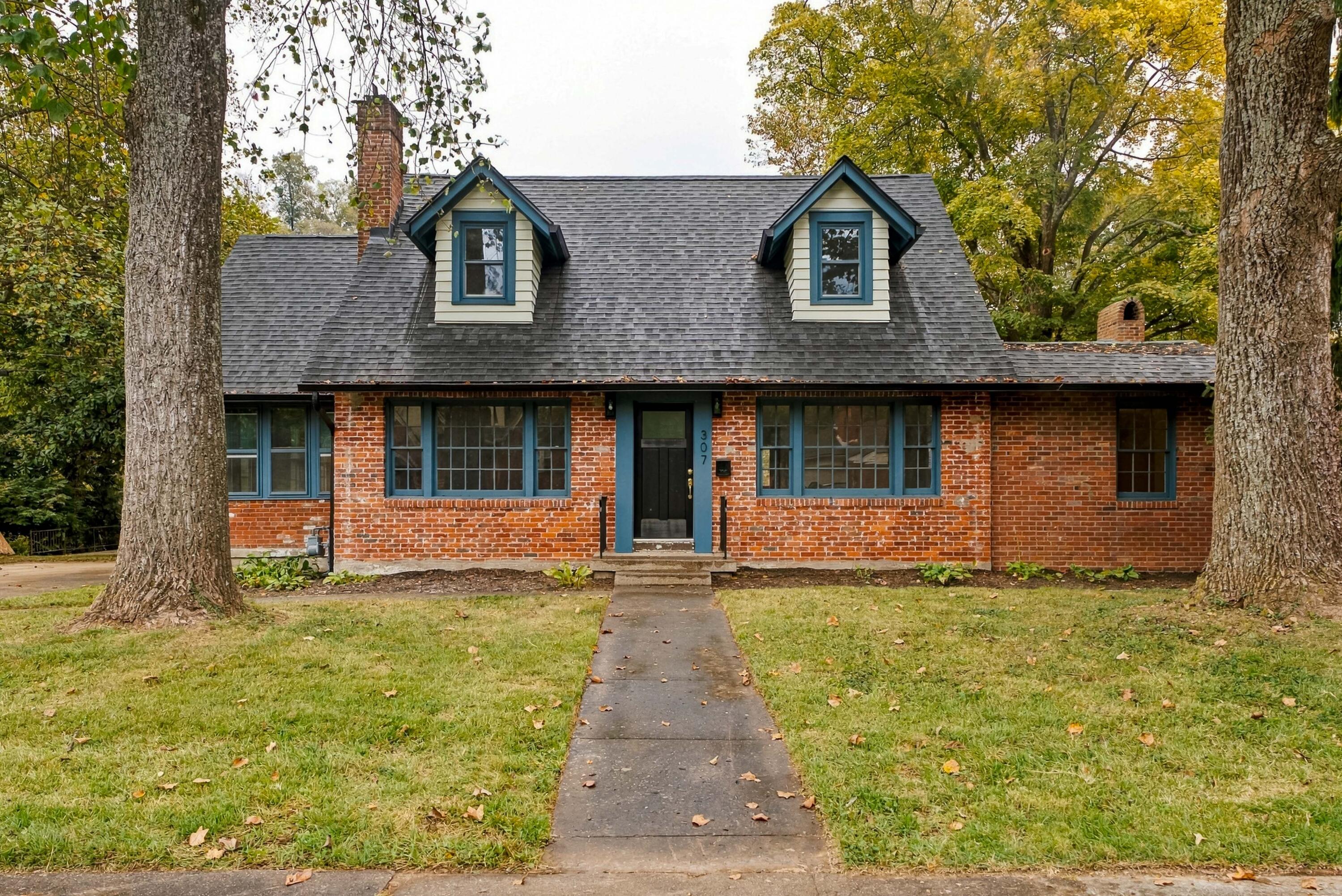 307 Paul Sawyier Drive