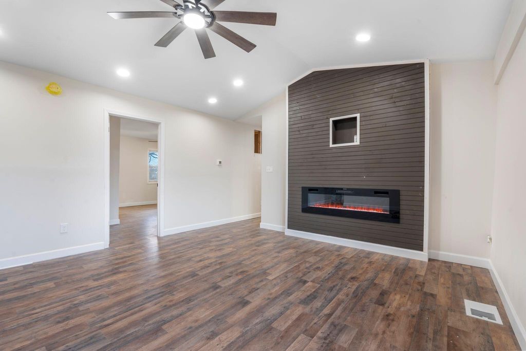 Photo of 306 Allen Drive, Stanton, KY 40380 (MLS # 25505045)