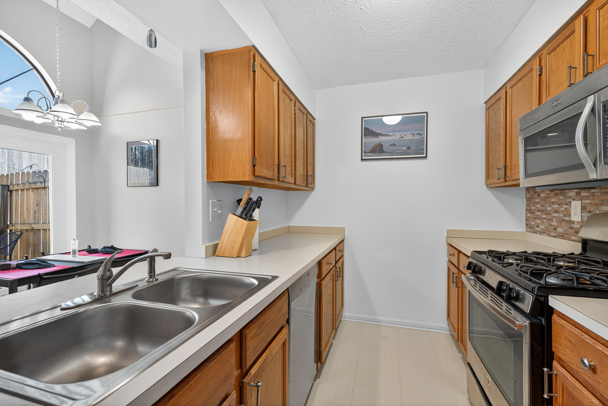 Lexington, Kentucky 40509, United States, 2 Bedrooms Bedrooms, ,2 BathroomsBathrooms,Residential,Active,231376