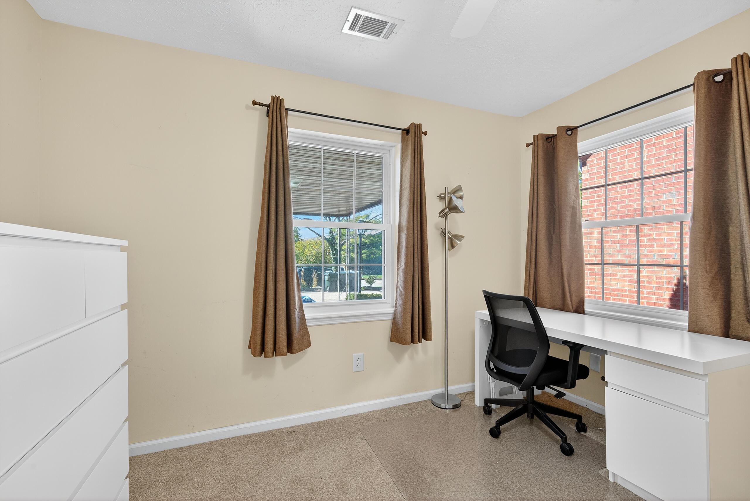 Lexington, Kentucky 40509, United States, 2 Bedrooms Bedrooms, ,2 BathroomsBathrooms,Residential,Active,231376