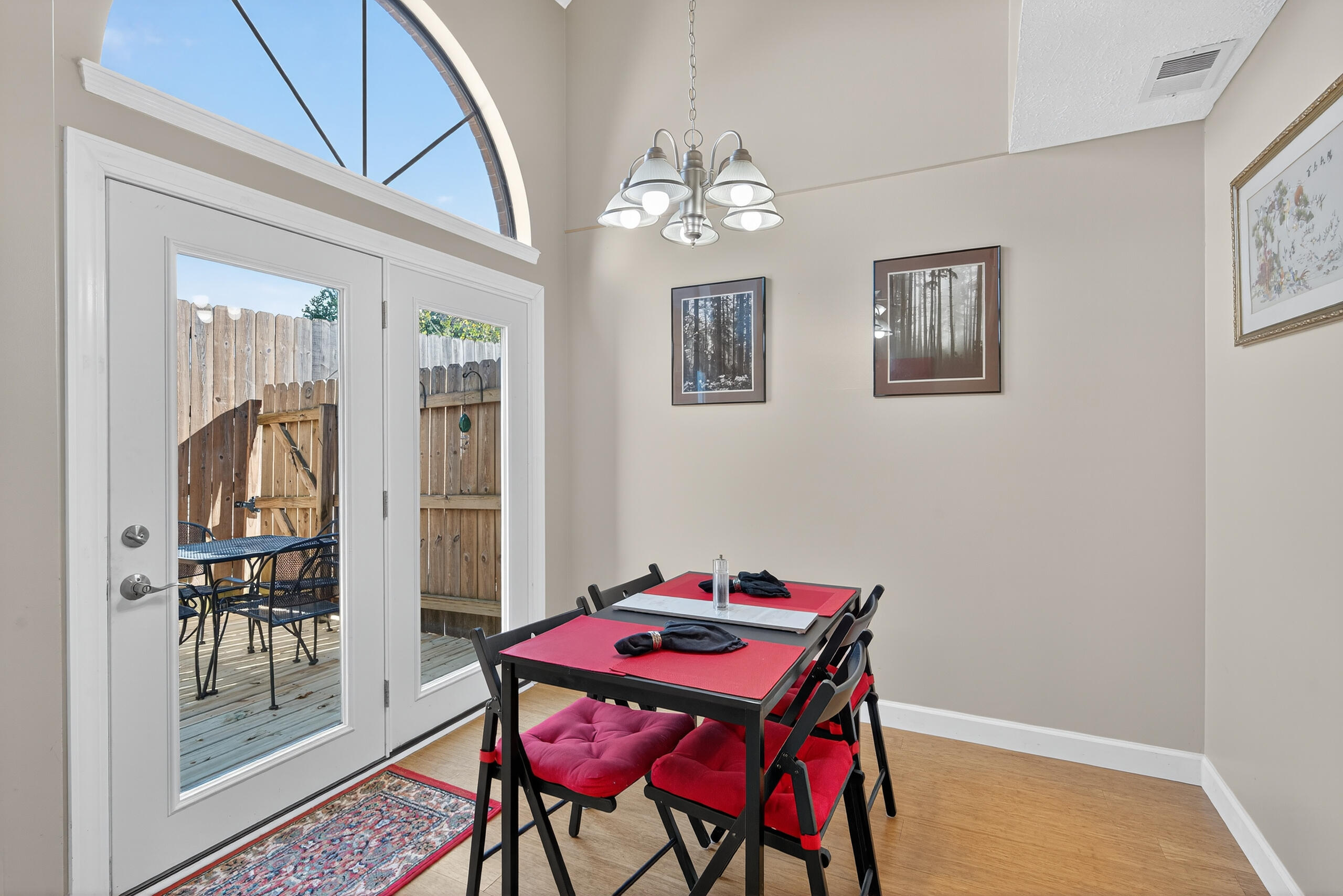 Lexington, Kentucky 40509, United States, 2 Bedrooms Bedrooms, ,2 BathroomsBathrooms,Residential,Active,231376