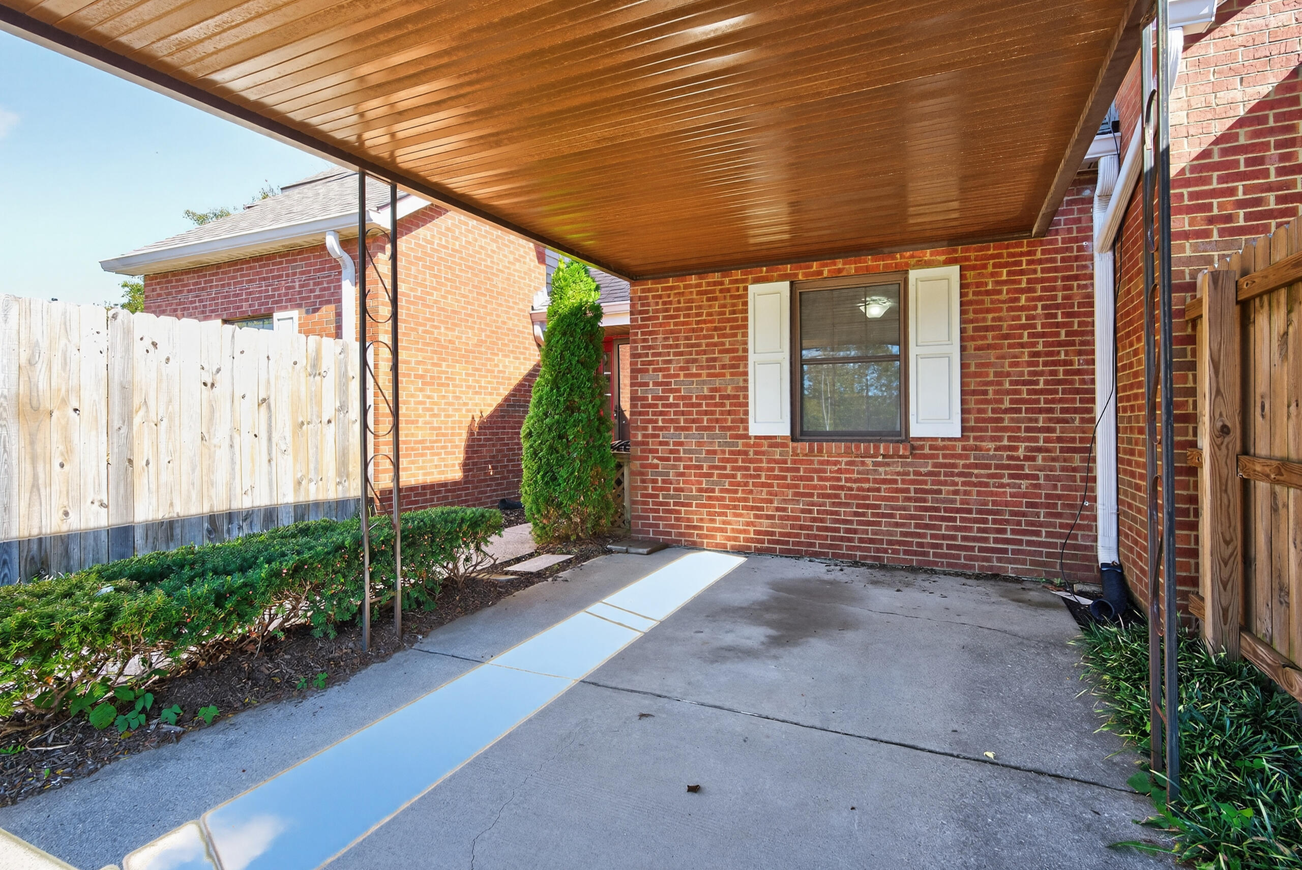 Lexington, Kentucky 40509, United States, 2 Bedrooms Bedrooms, ,2 BathroomsBathrooms,Residential,Active,231376