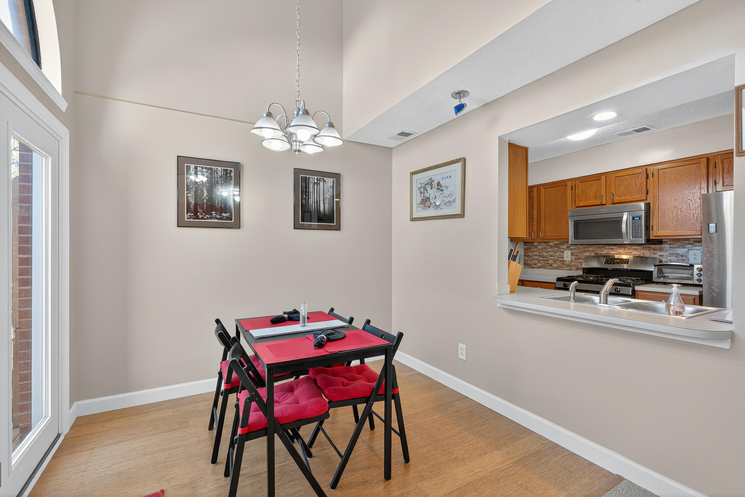 Lexington, Kentucky 40509, United States, 2 Bedrooms Bedrooms, ,2 BathroomsBathrooms,Residential,Active,231376