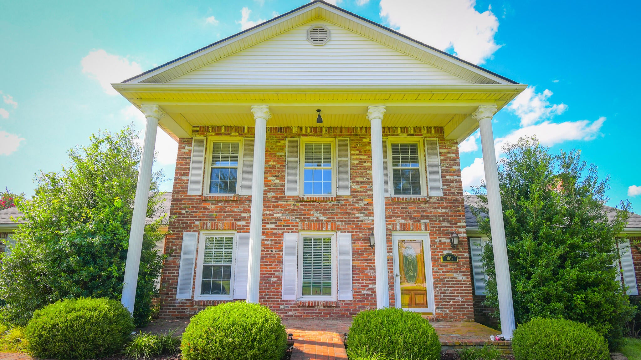 1047 Highview Drive - Photo 3