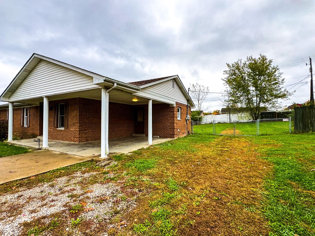 Photo of 1016 McCormick Lane, Lawrenceburg, KY 40342 (MLS # 25505170)