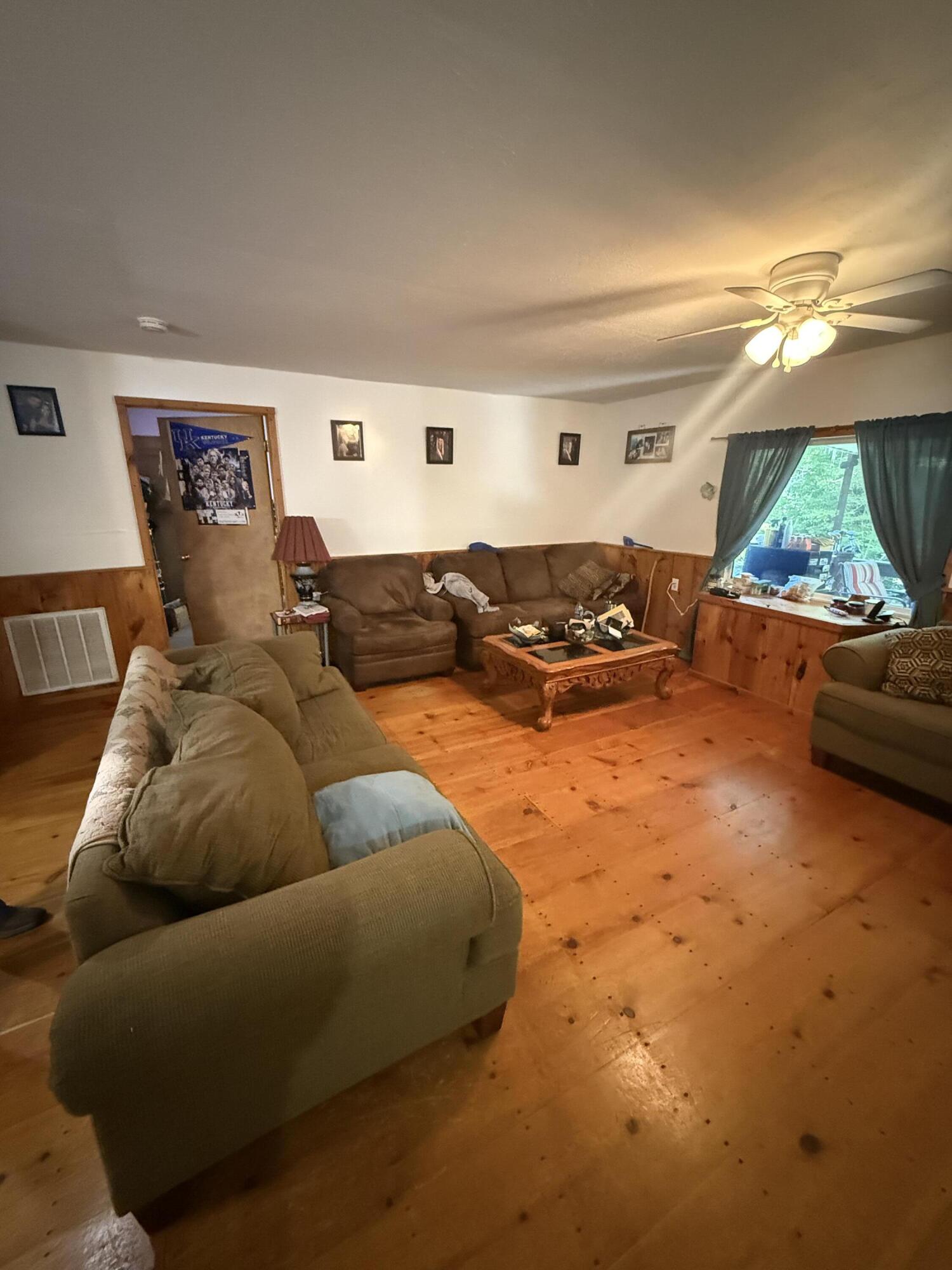 Booneville, Kentucky 41314, United States, 3 Bedrooms Bedrooms, ,2 BathroomsBathrooms,Residential,Active,165637