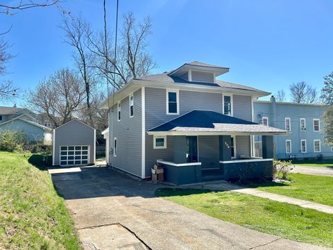 Photo of 200 Clements Avenue, Somerset, KY 42503 (MLS # 25507249)