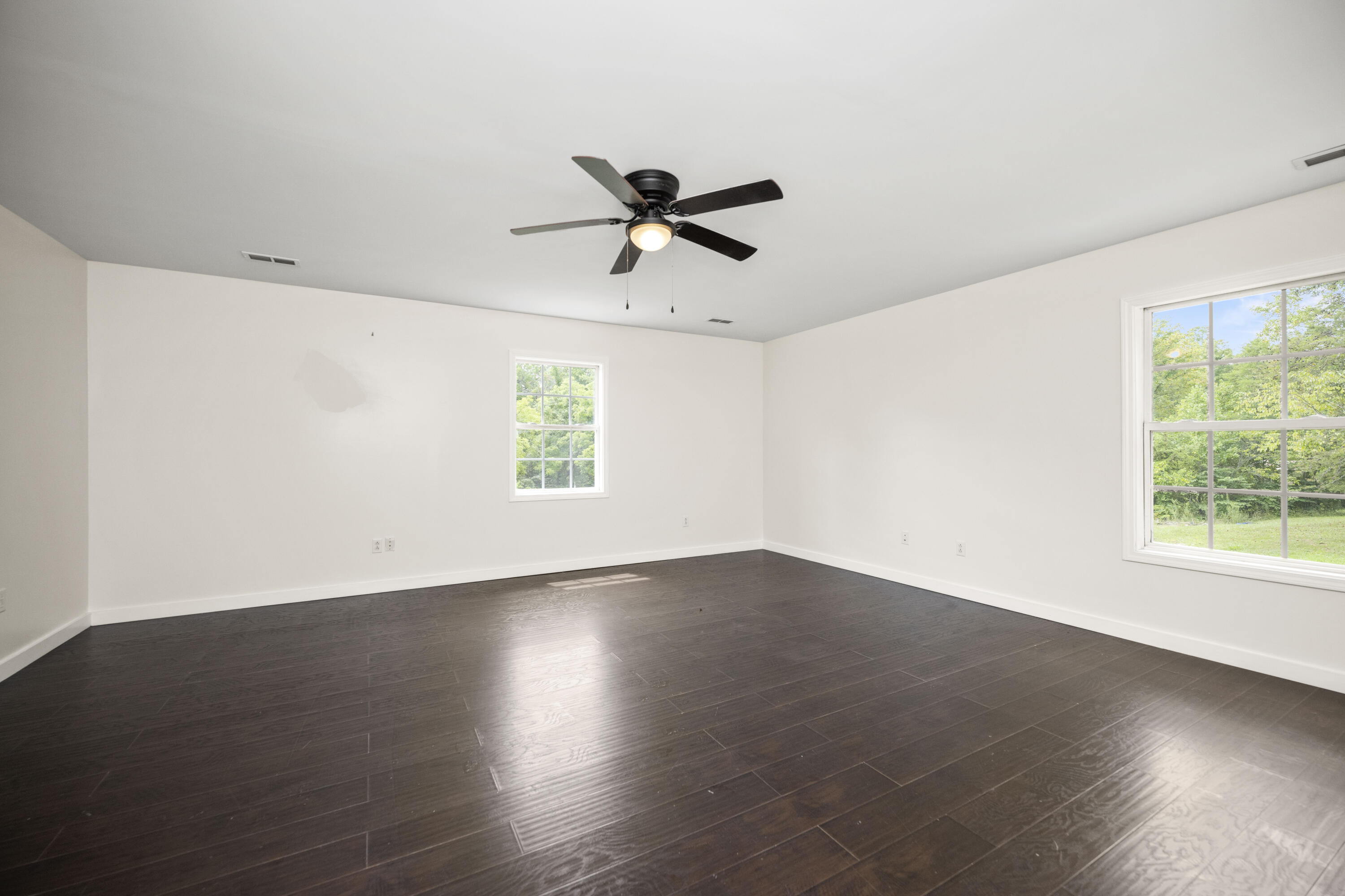 Berea, Kentucky 40403, United States, 3 Bedrooms Bedrooms, ,3 BathroomsBathrooms,Residential,Active,188906