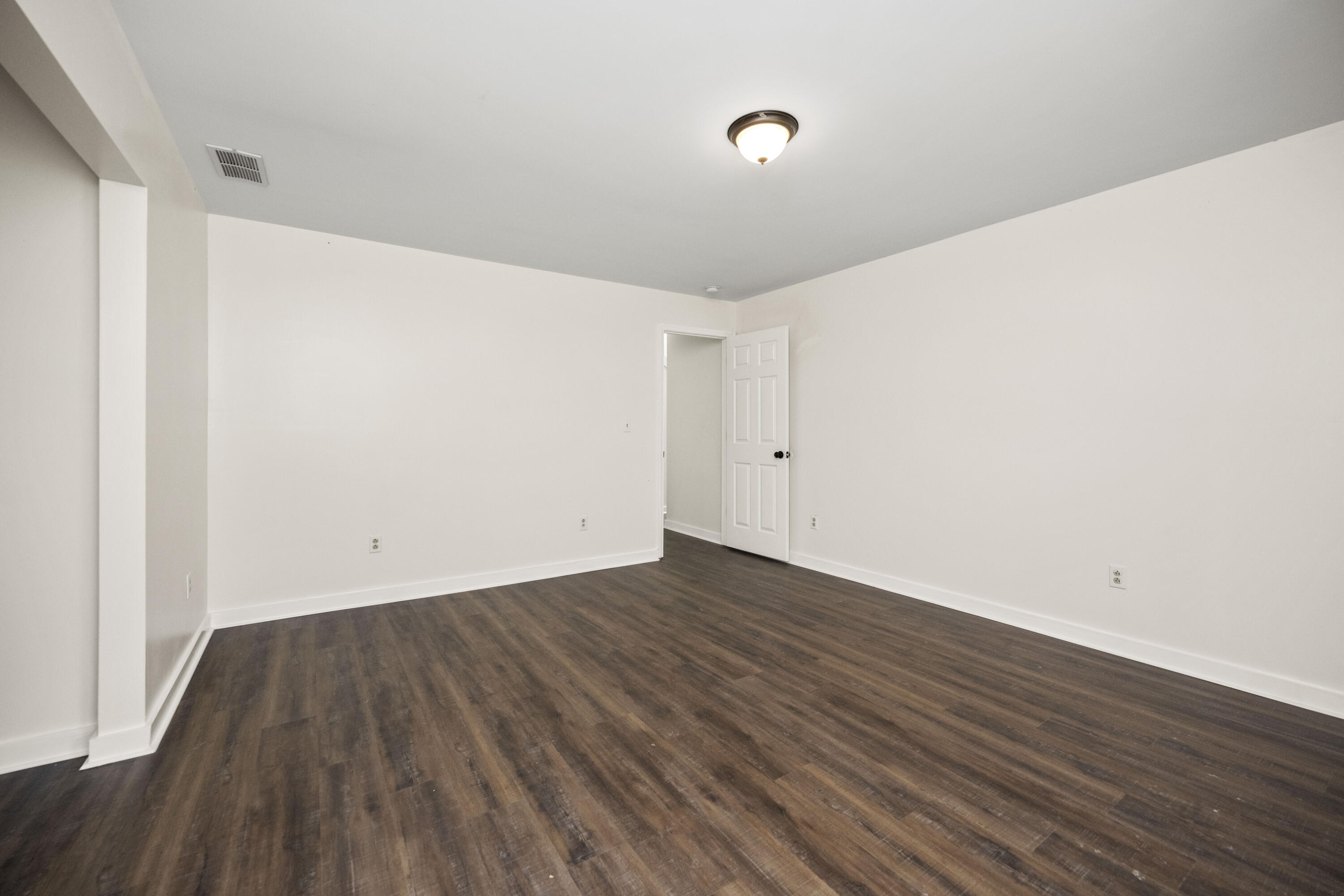 Berea, Kentucky 40403, United States, 3 Bedrooms Bedrooms, ,3 BathroomsBathrooms,Residential,Active,188906