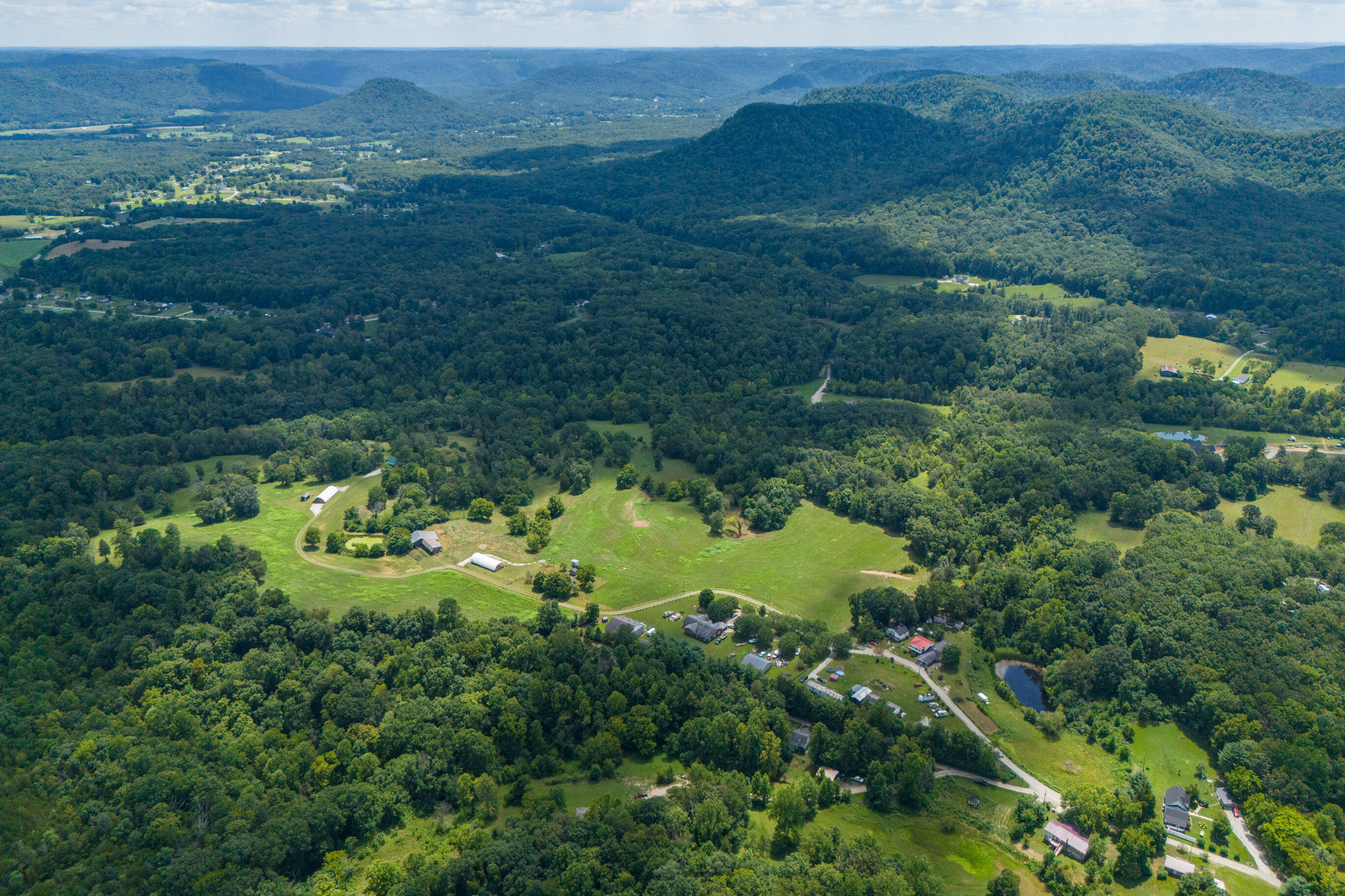 Berea, Kentucky 40403, United States, 3 Bedrooms Bedrooms, ,3 BathroomsBathrooms,Residential,Active,188906