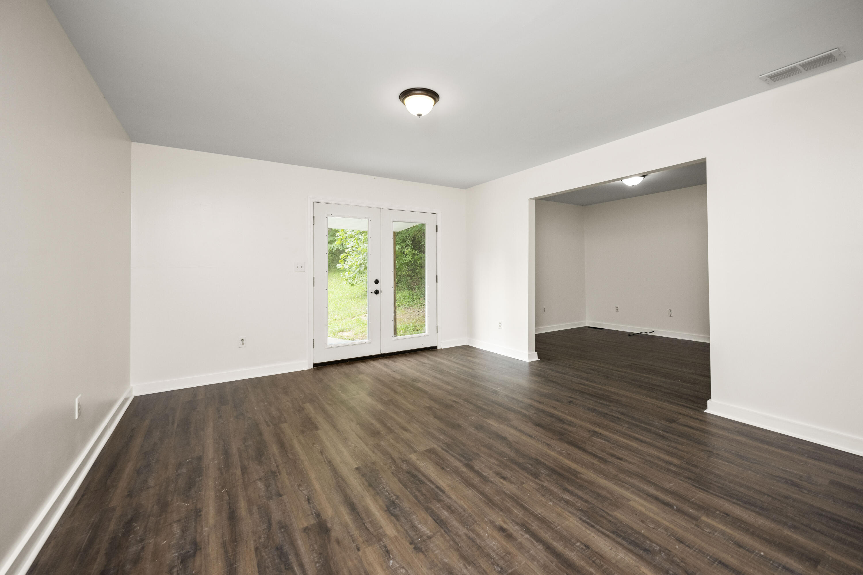 Berea, Kentucky 40403, United States, 3 Bedrooms Bedrooms, ,3 BathroomsBathrooms,Residential,Active,188906