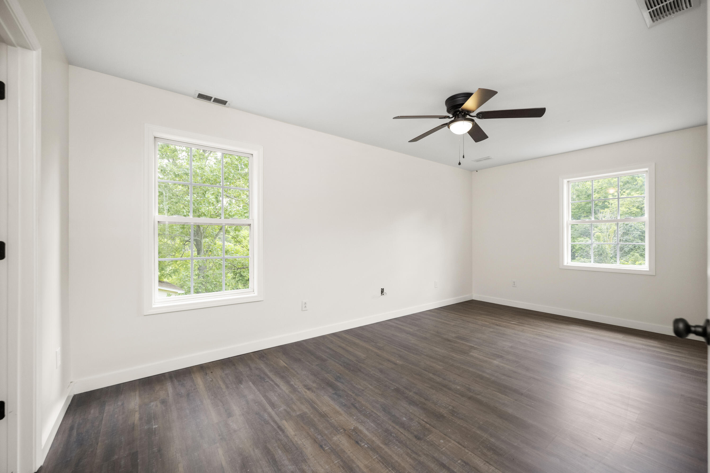 Berea, Kentucky 40403, United States, 3 Bedrooms Bedrooms, ,3 BathroomsBathrooms,Residential,Active,188906