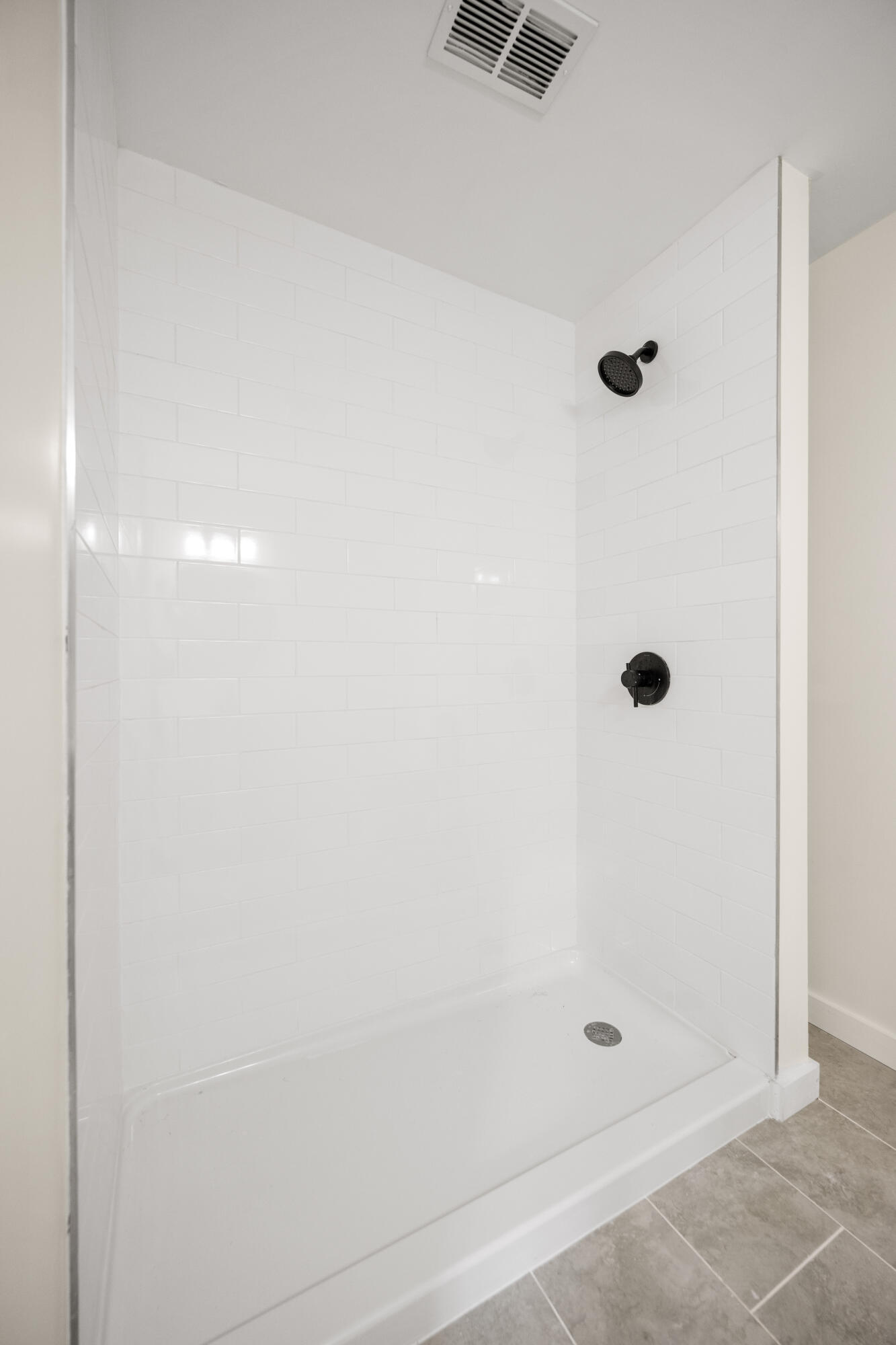 Berea, Kentucky 40403, United States, 3 Bedrooms Bedrooms, ,3 BathroomsBathrooms,Residential,Active,188906