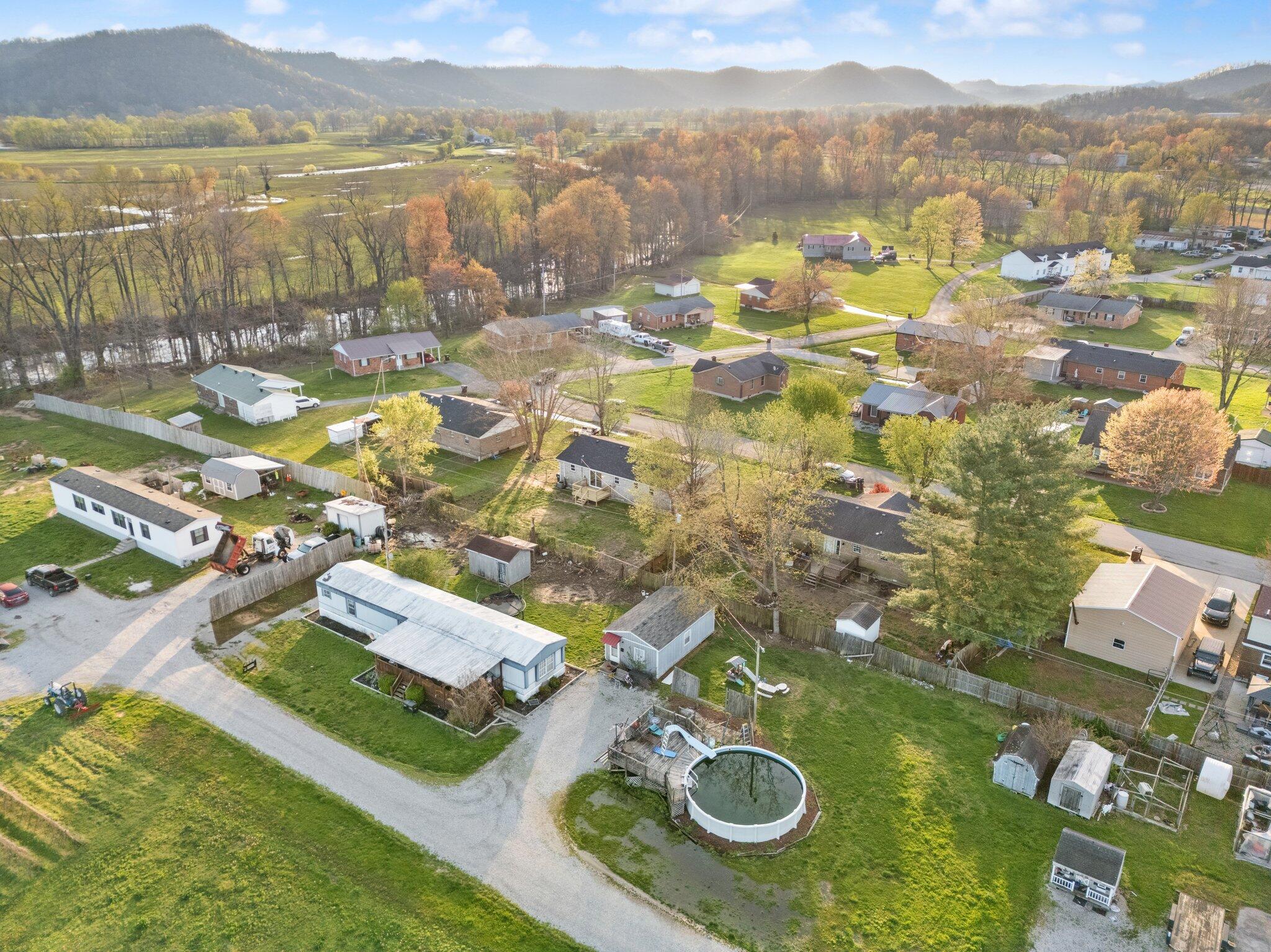 Stanton, Kentucky 40380, United States, 3 Bedrooms Bedrooms, ,1 BathroomBathrooms,Residential,Active,104299