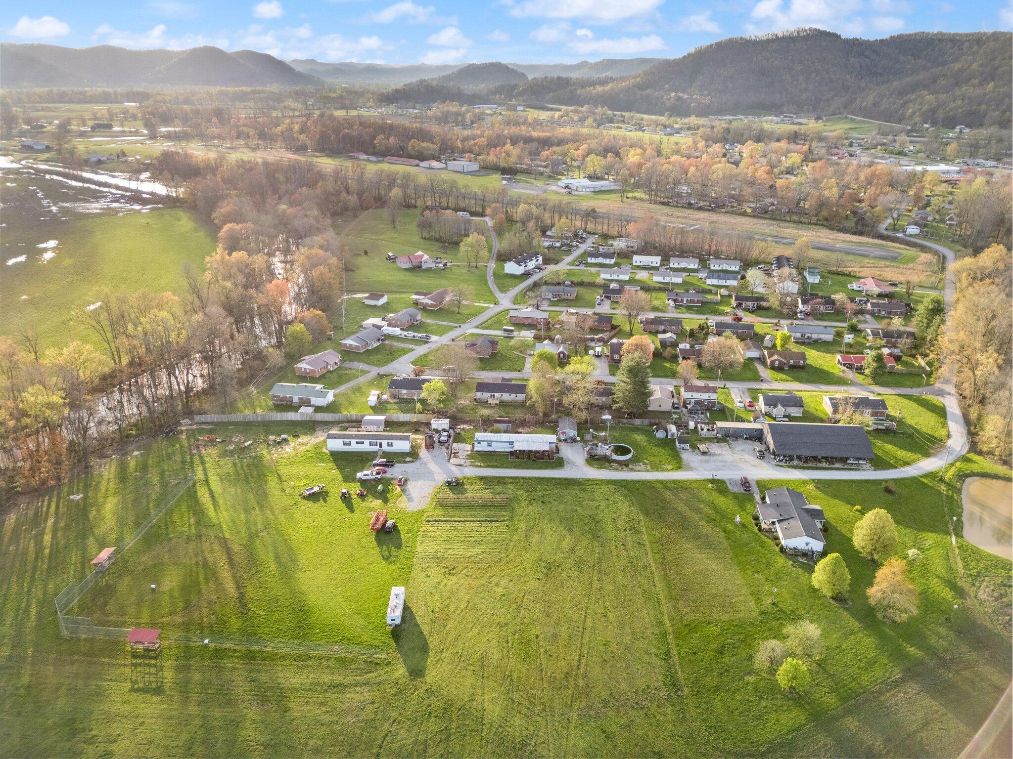 Stanton, Kentucky 40380, United States, 3 Bedrooms Bedrooms, ,1 BathroomBathrooms,Residential,Active,104299