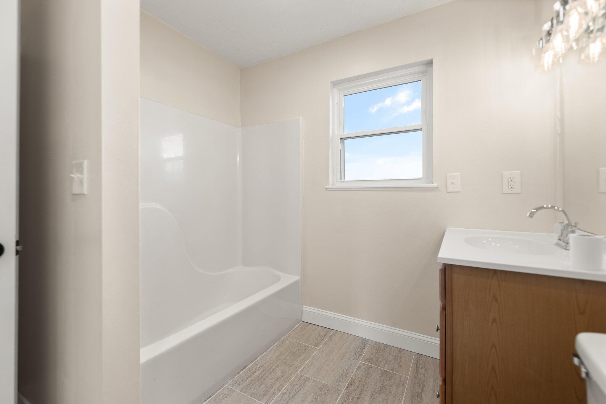 Stanton, Kentucky 40380, United States, 3 Bedrooms Bedrooms, ,1 BathroomBathrooms,Residential,Active,104299