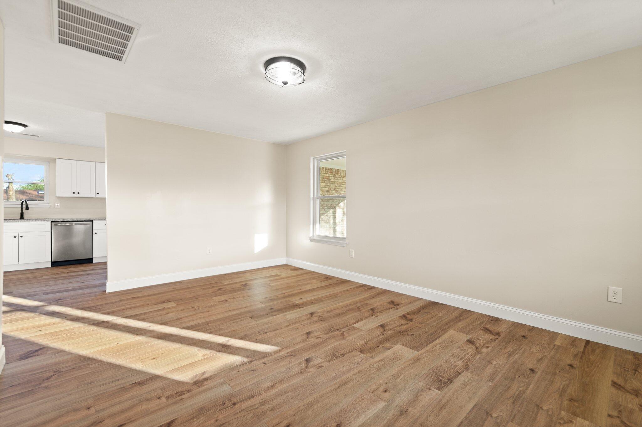 Stanton, Kentucky 40380, United States, 3 Bedrooms Bedrooms, ,1 BathroomBathrooms,Residential,Active,104299