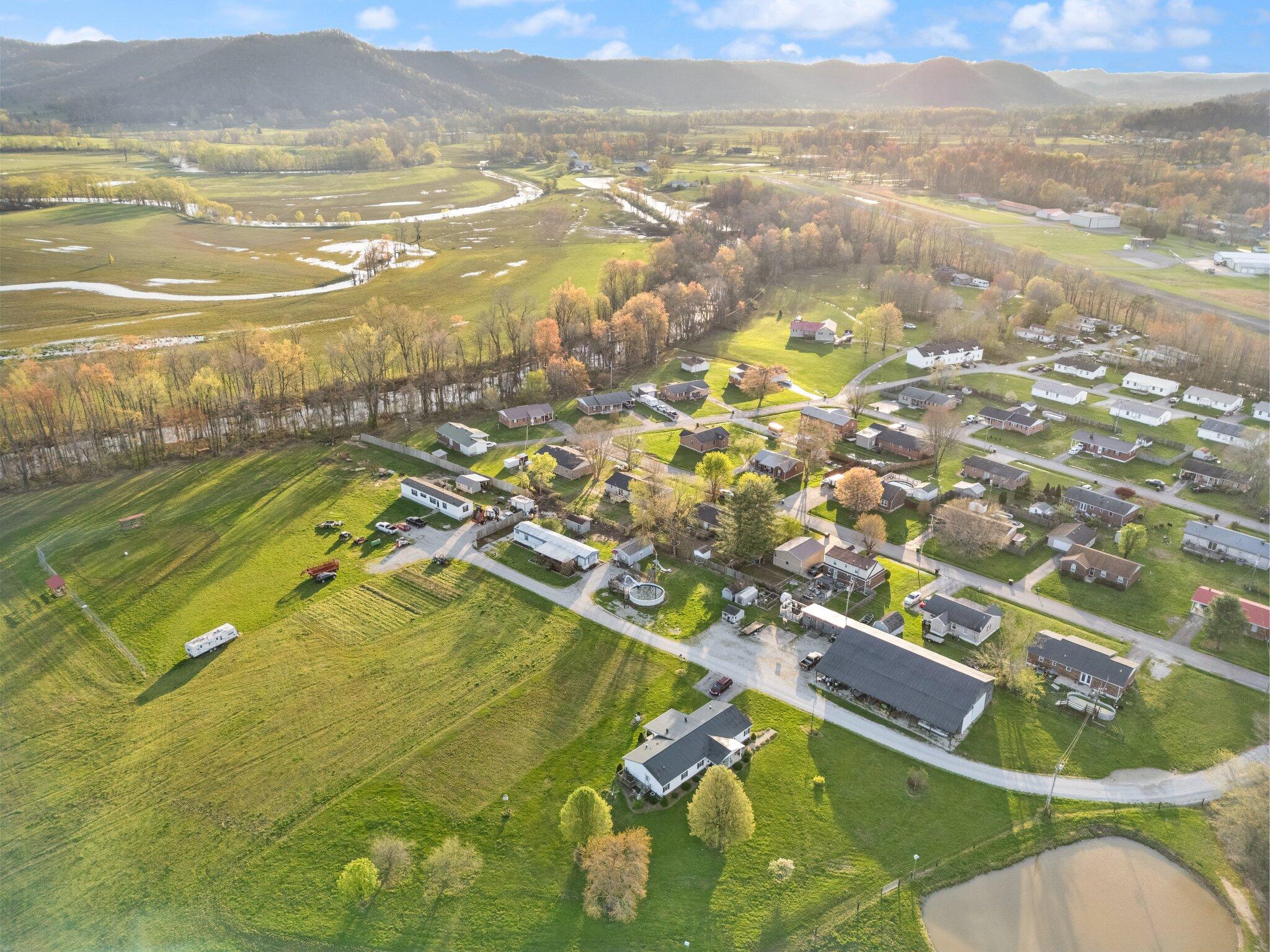 Stanton, Kentucky 40380, United States, 3 Bedrooms Bedrooms, ,1 BathroomBathrooms,Residential,Active,104299