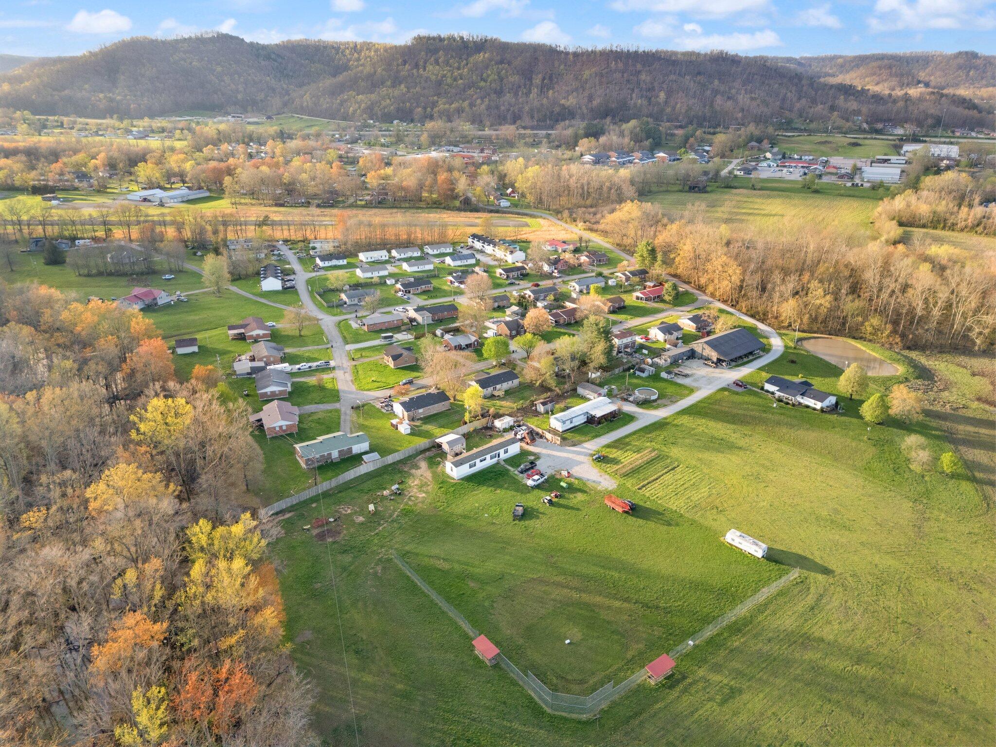 Stanton, Kentucky 40380, United States, 3 Bedrooms Bedrooms, ,1 BathroomBathrooms,Residential,Active,104299