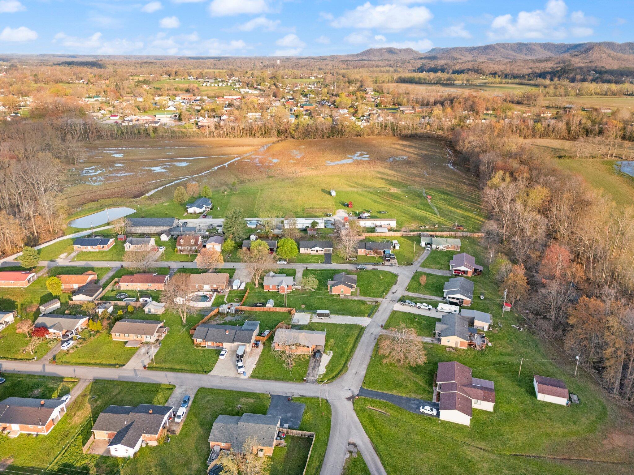 Stanton, Kentucky 40380, United States, 3 Bedrooms Bedrooms, ,1 BathroomBathrooms,Residential,Active,104299