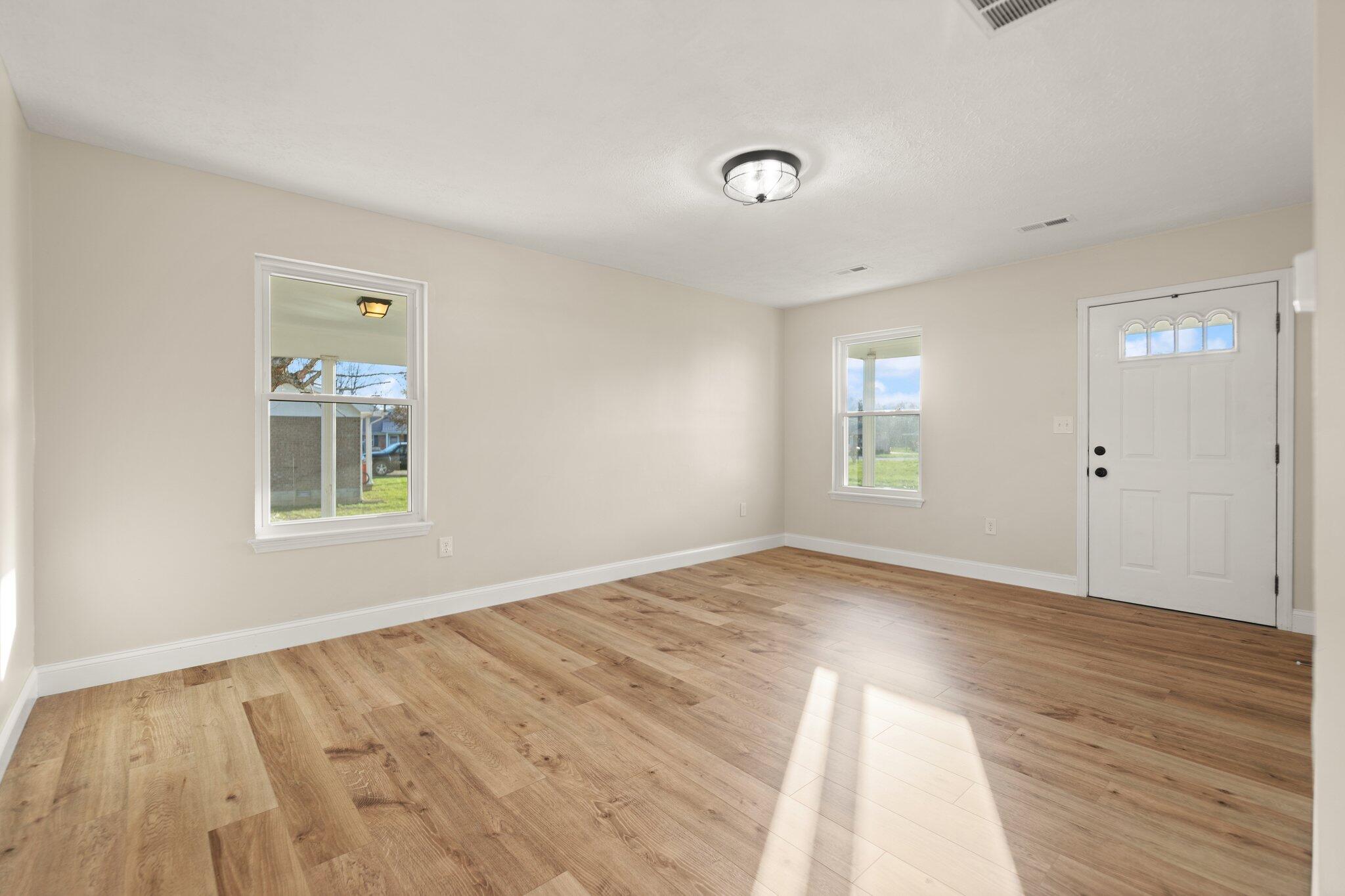 Stanton, Kentucky 40380, United States, 3 Bedrooms Bedrooms, ,1 BathroomBathrooms,Residential,Active,104299