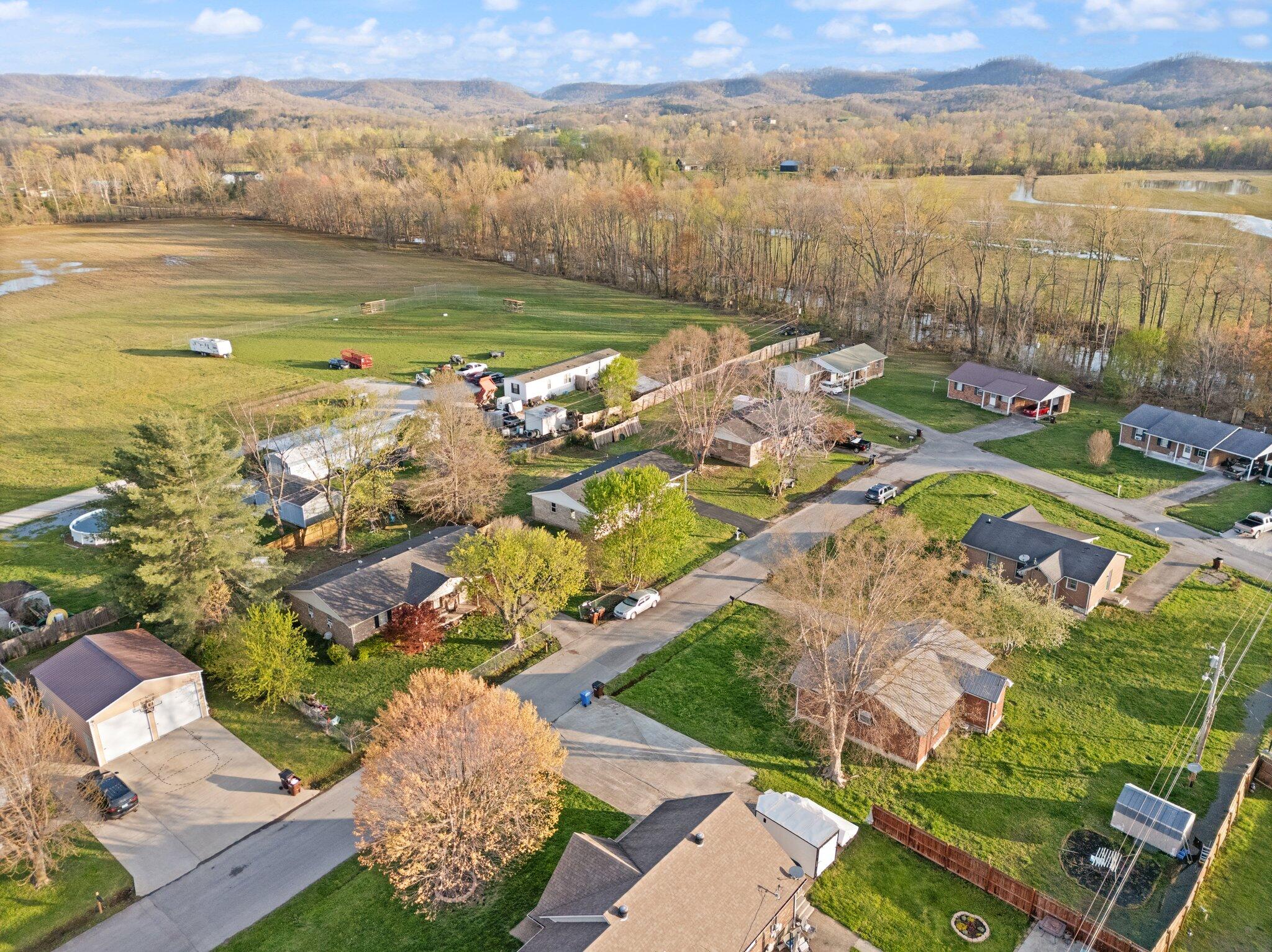 Stanton, Kentucky 40380, United States, 3 Bedrooms Bedrooms, ,1 BathroomBathrooms,Residential,Active,104299