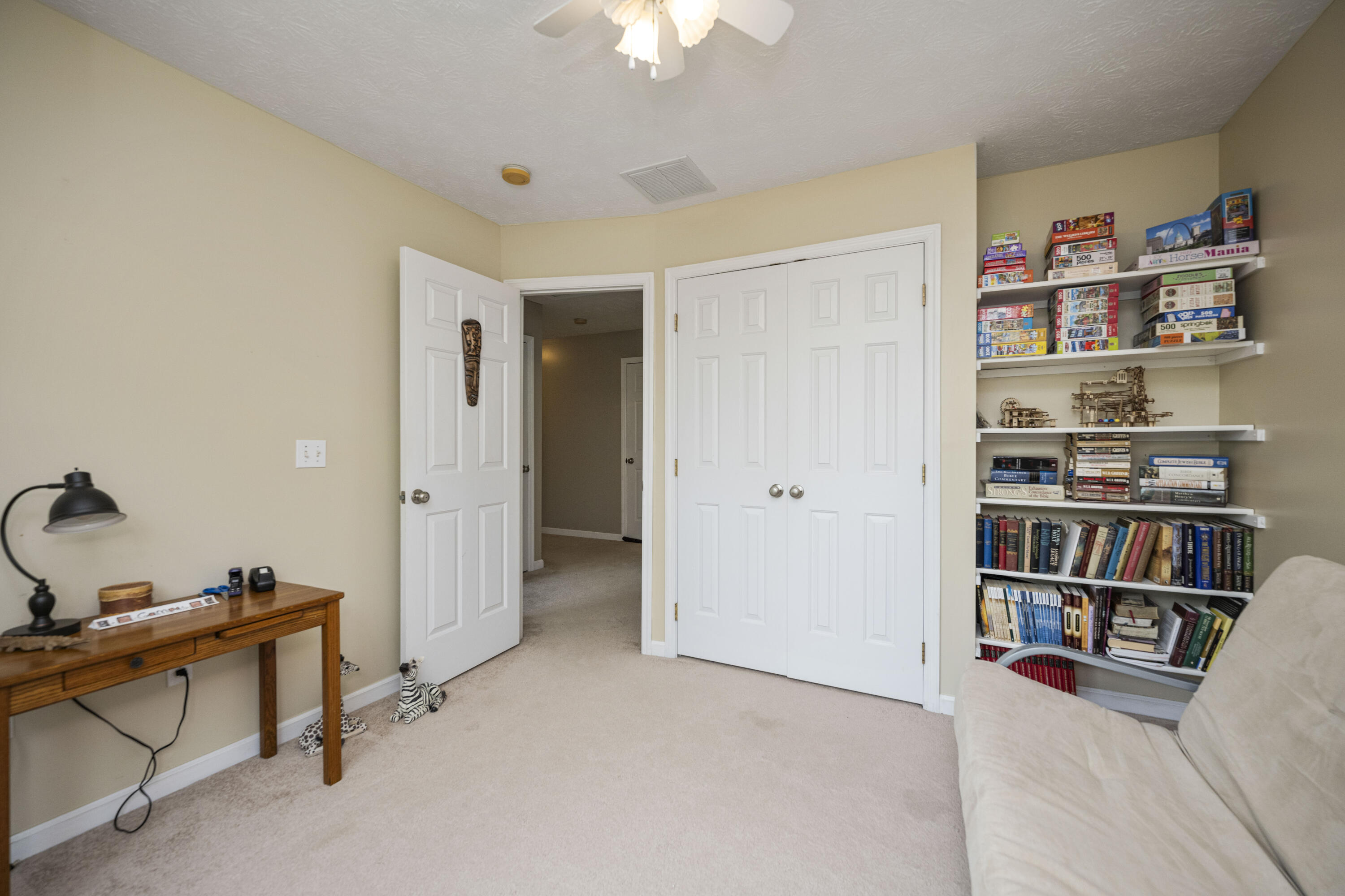 Richmond, Kentucky 40475, United States, 4 Bedrooms Bedrooms, ,3 BathroomsBathrooms,Residential,Pending,122624