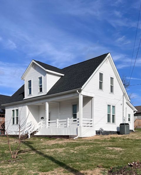 Property photo of 402 Park Avenue, Irvine, KY 40336