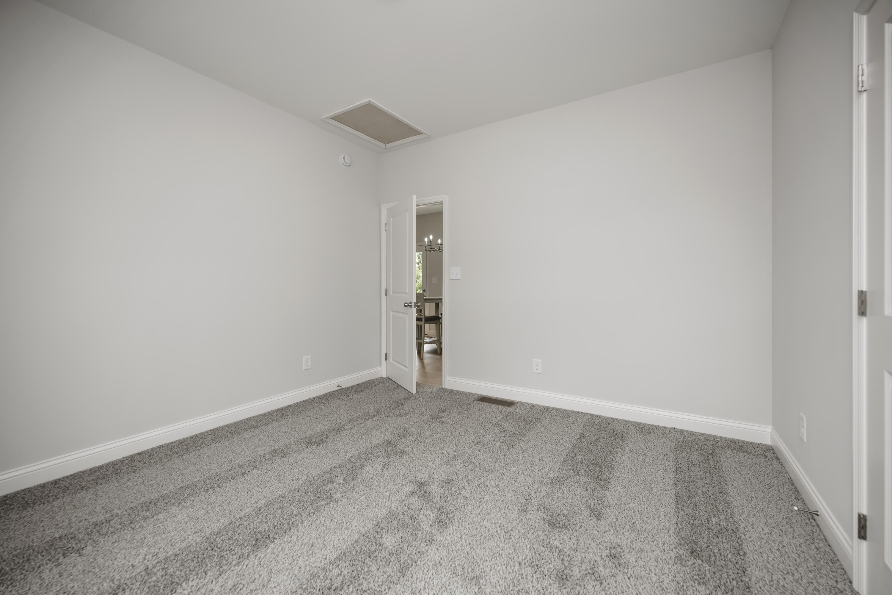 Richmond, Kentucky 40475, United States, 4 Bedrooms Bedrooms, ,3 BathroomsBathrooms,Residential,Active,182420