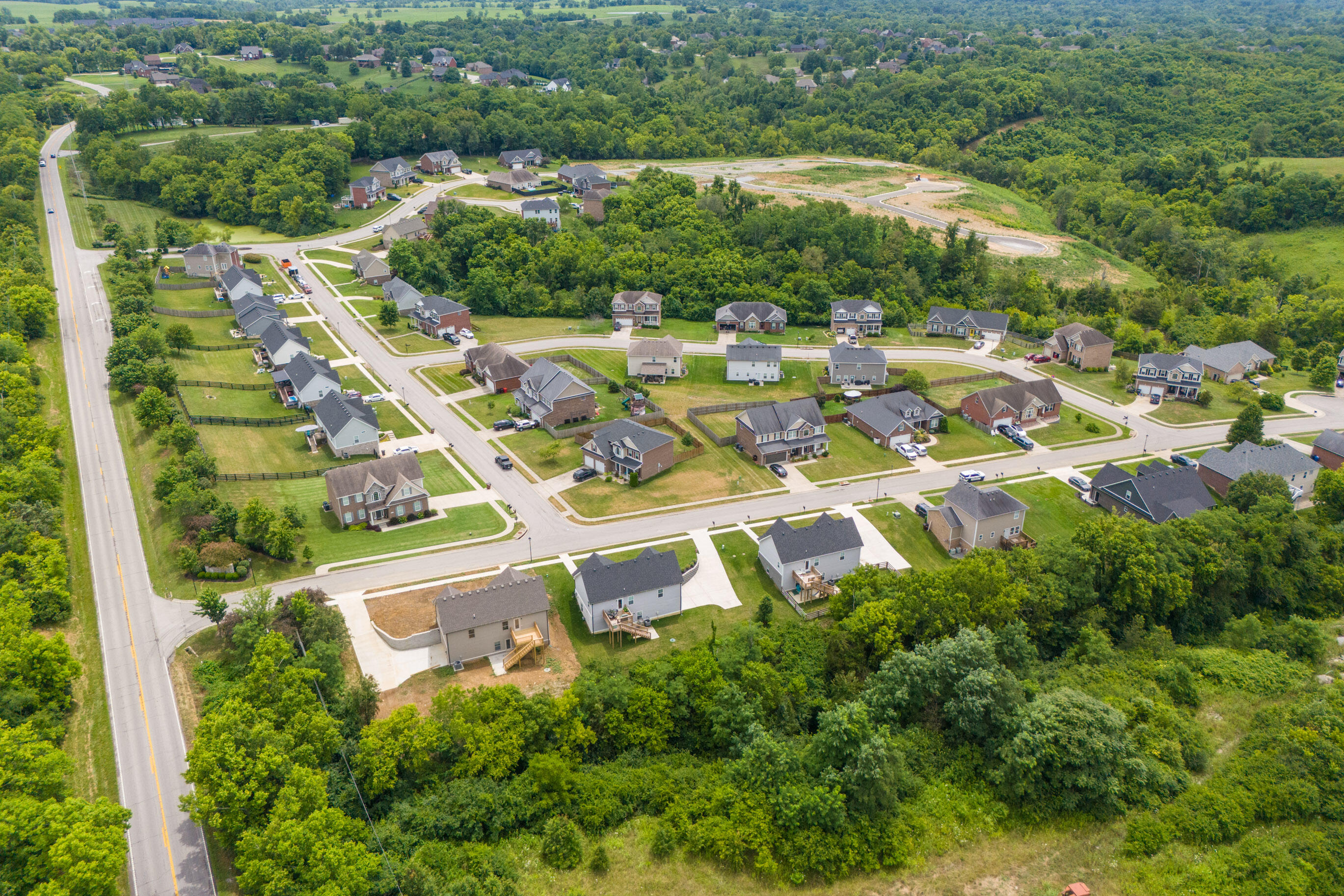 Richmond, Kentucky 40475, United States, 4 Bedrooms Bedrooms, ,3 BathroomsBathrooms,Residential,Active,182420