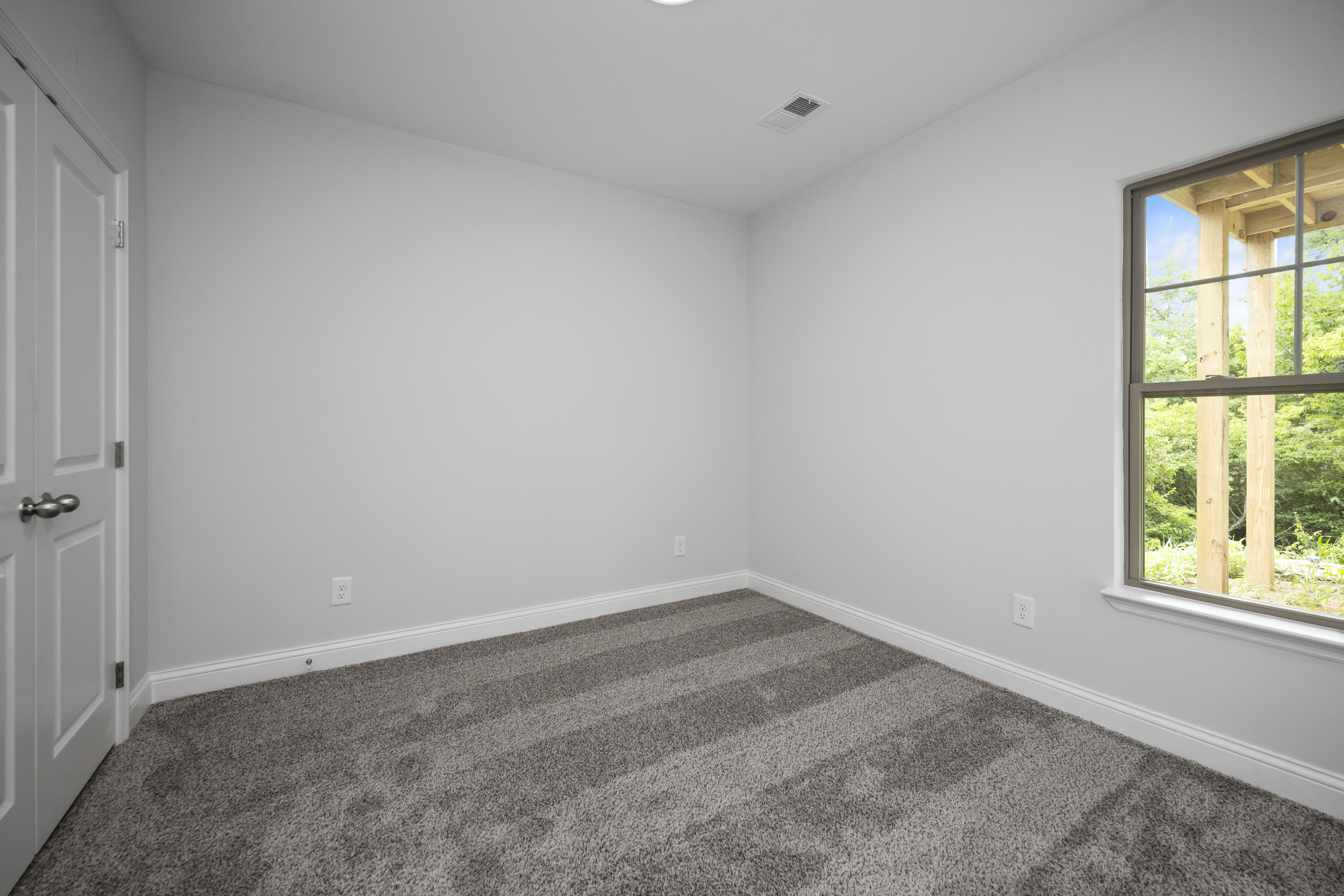 Richmond, Kentucky 40475, United States, 4 Bedrooms Bedrooms, ,3 BathroomsBathrooms,Residential,Active,182420