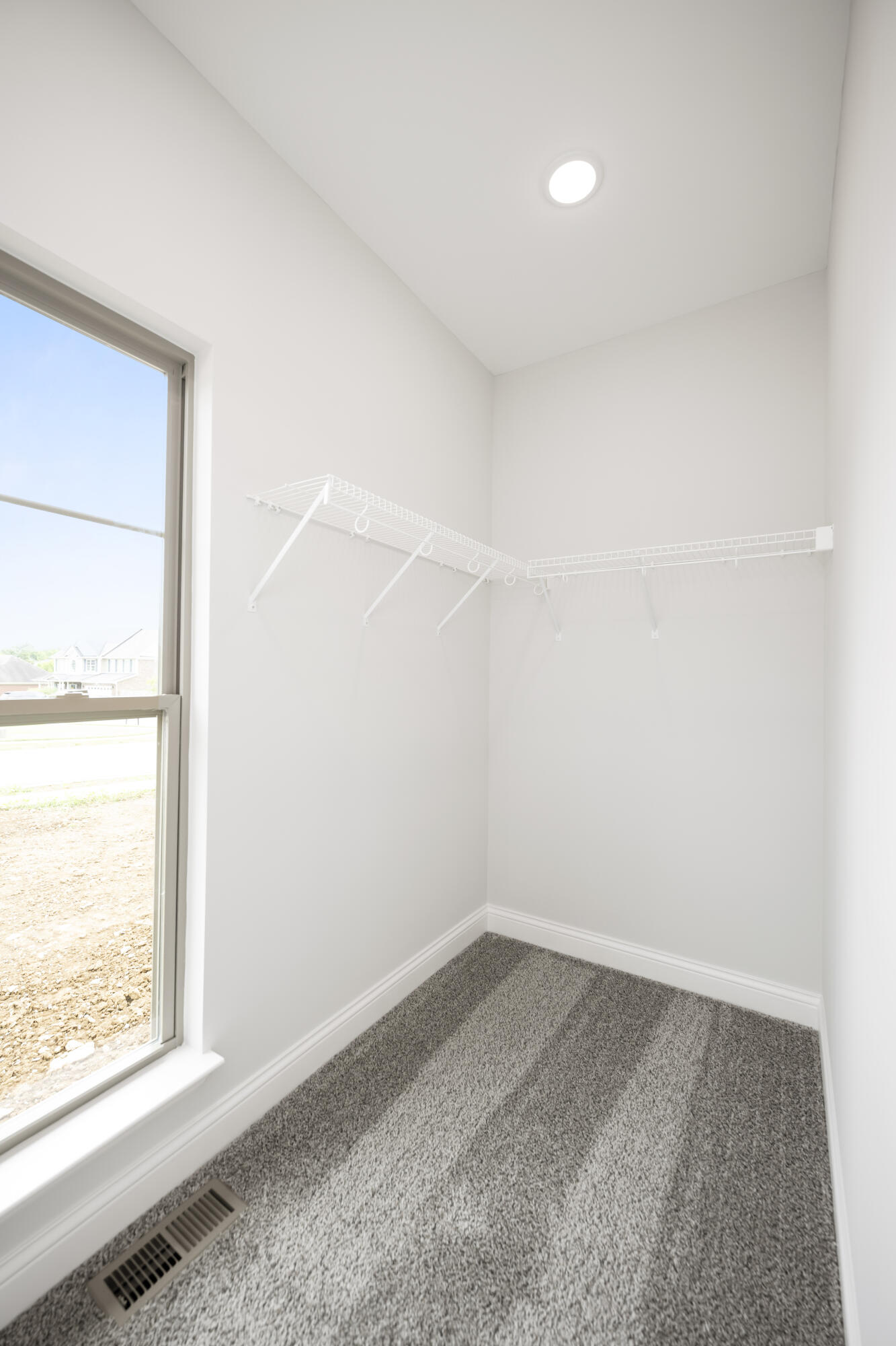 Richmond, Kentucky 40475, United States, 4 Bedrooms Bedrooms, ,3 BathroomsBathrooms,Residential,Active,182420