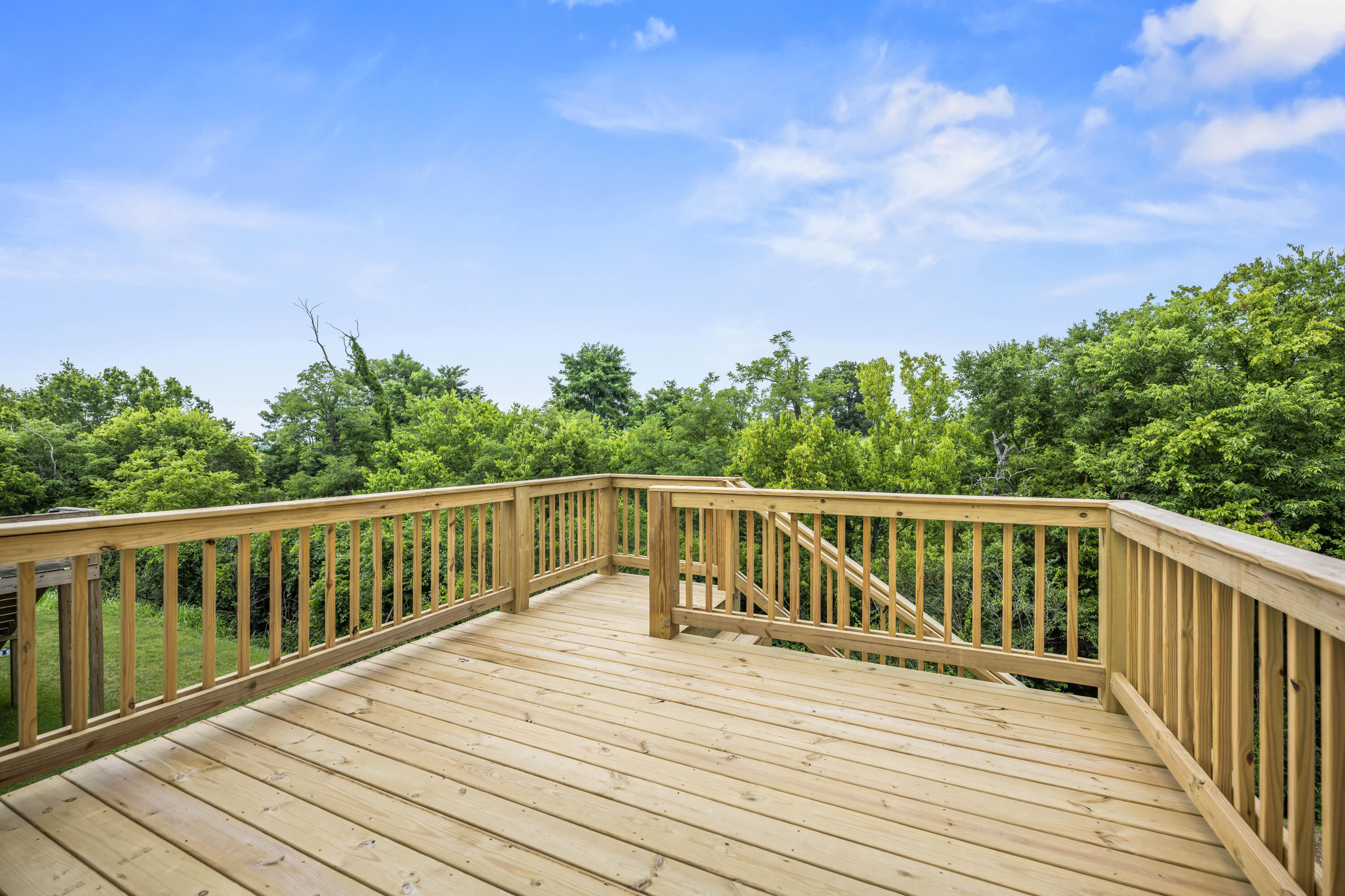 Richmond, Kentucky 40475, United States, 4 Bedrooms Bedrooms, ,3 BathroomsBathrooms,Residential,Active,182420