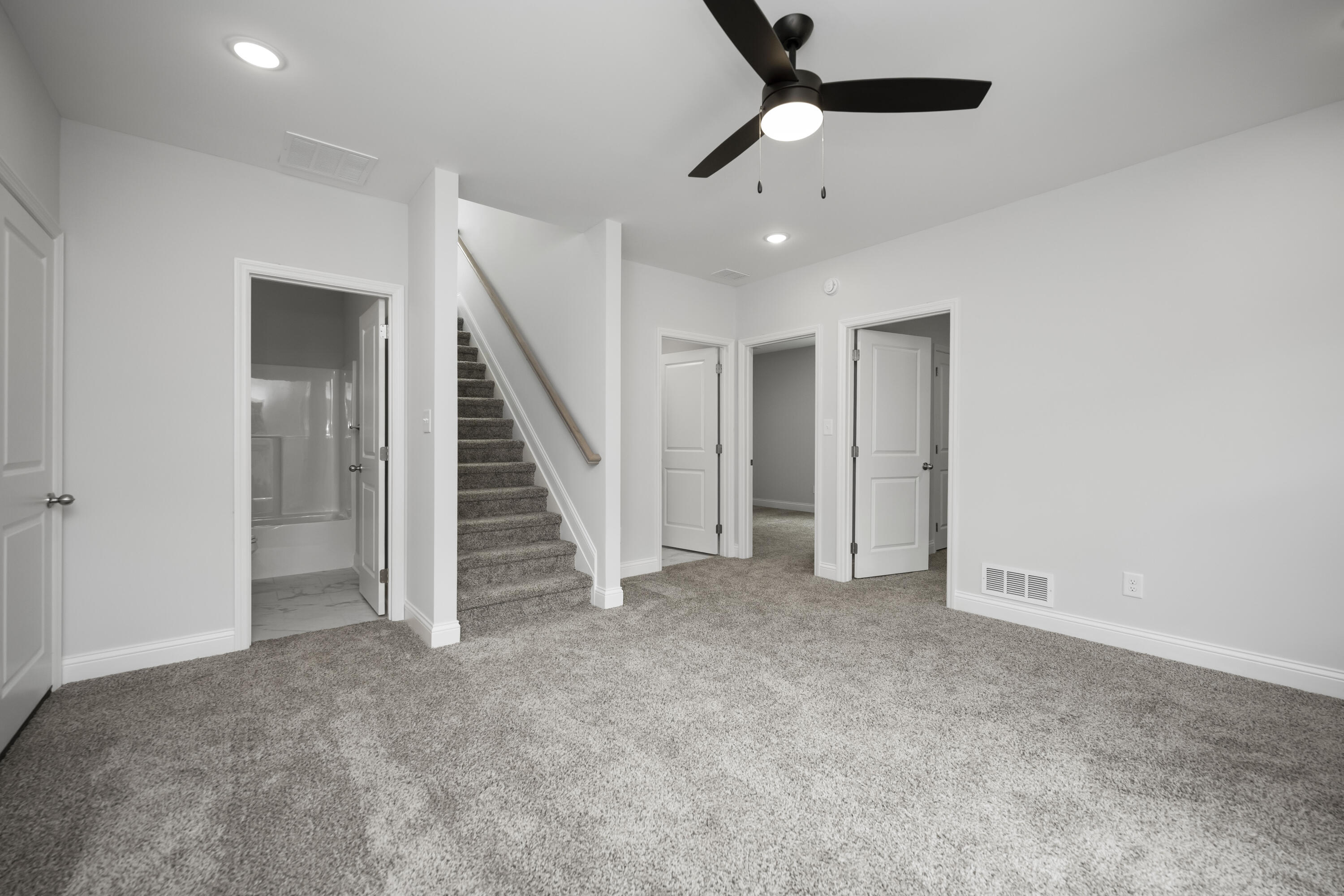 Richmond, Kentucky 40475, United States, 4 Bedrooms Bedrooms, ,3 BathroomsBathrooms,Residential,Active,182420