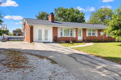 Photo of 610 Virginia Avenue, Mt Sterling, KY 40353 (MLS # 25502869)