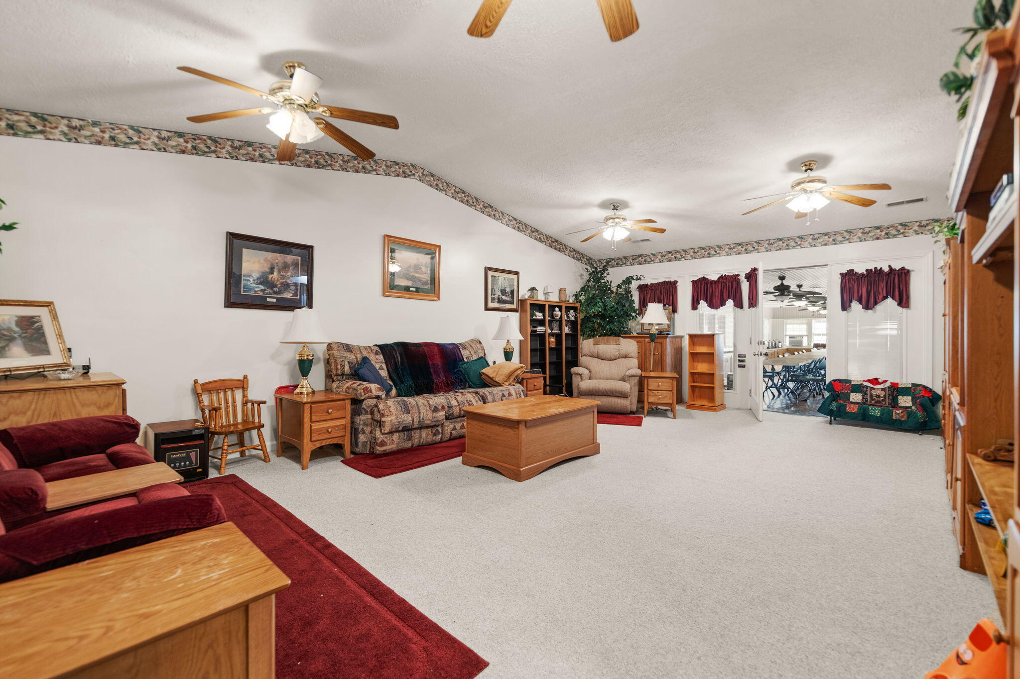 Clay City, Kentucky 40312, United States, 10 Bedrooms Bedrooms, ,10 BathroomsBathrooms,Residential,Active,223383