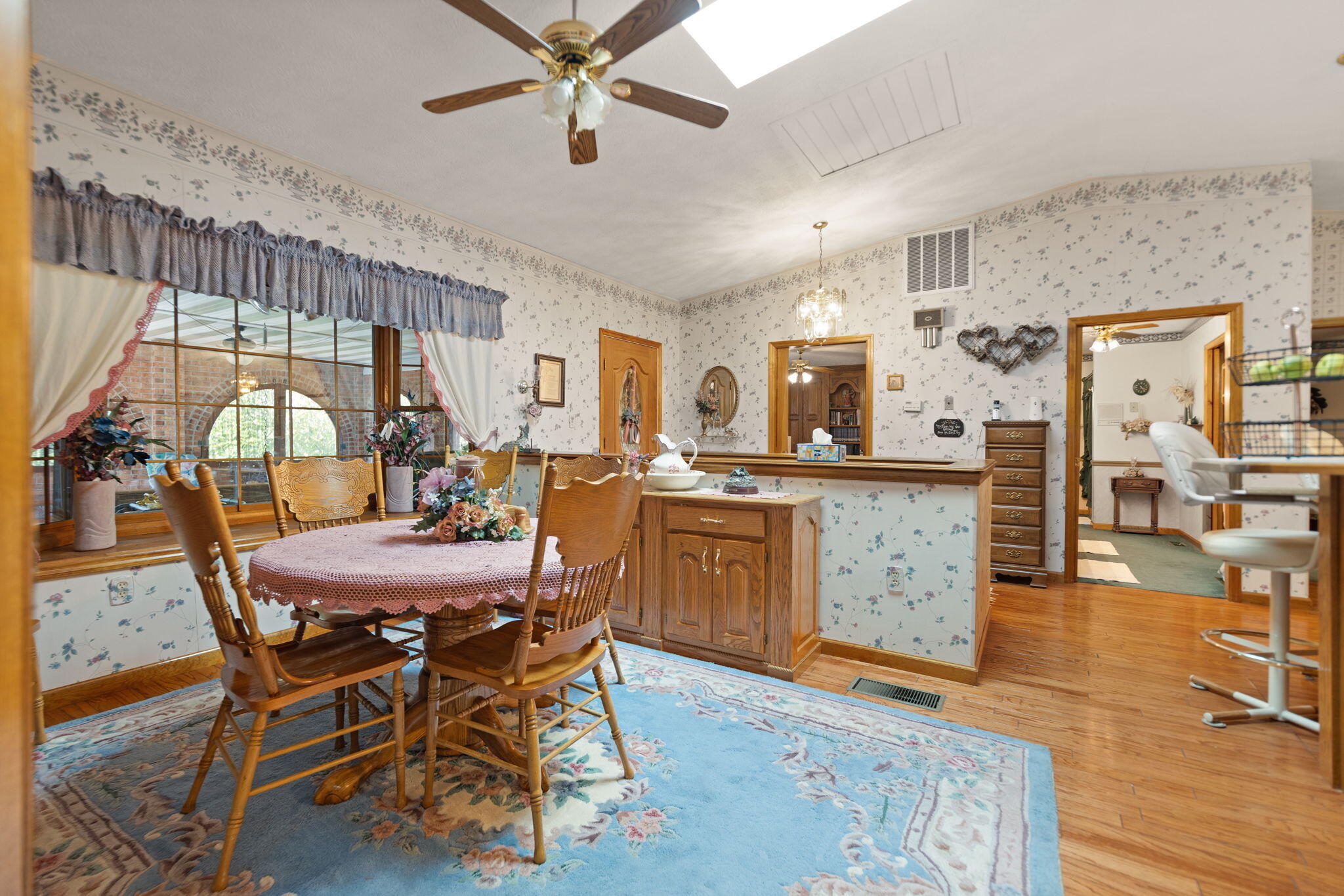 Clay City, Kentucky 40312, United States, 10 Bedrooms Bedrooms, ,10 BathroomsBathrooms,Residential,Active,223383