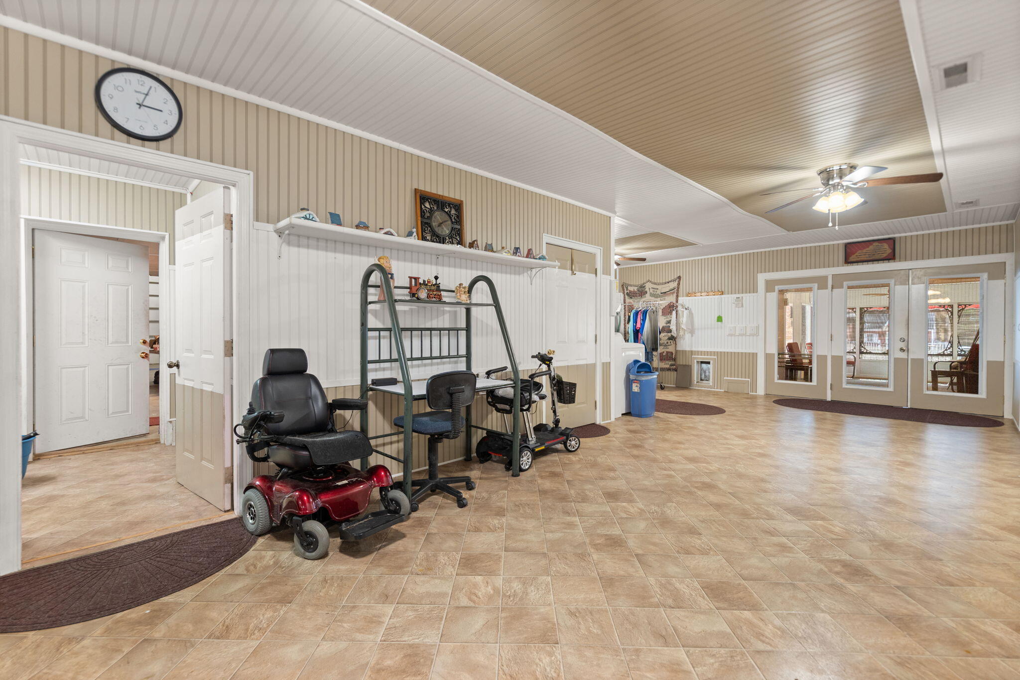 Clay City, Kentucky 40312, United States, 10 Bedrooms Bedrooms, ,10 BathroomsBathrooms,Residential,Active,223383