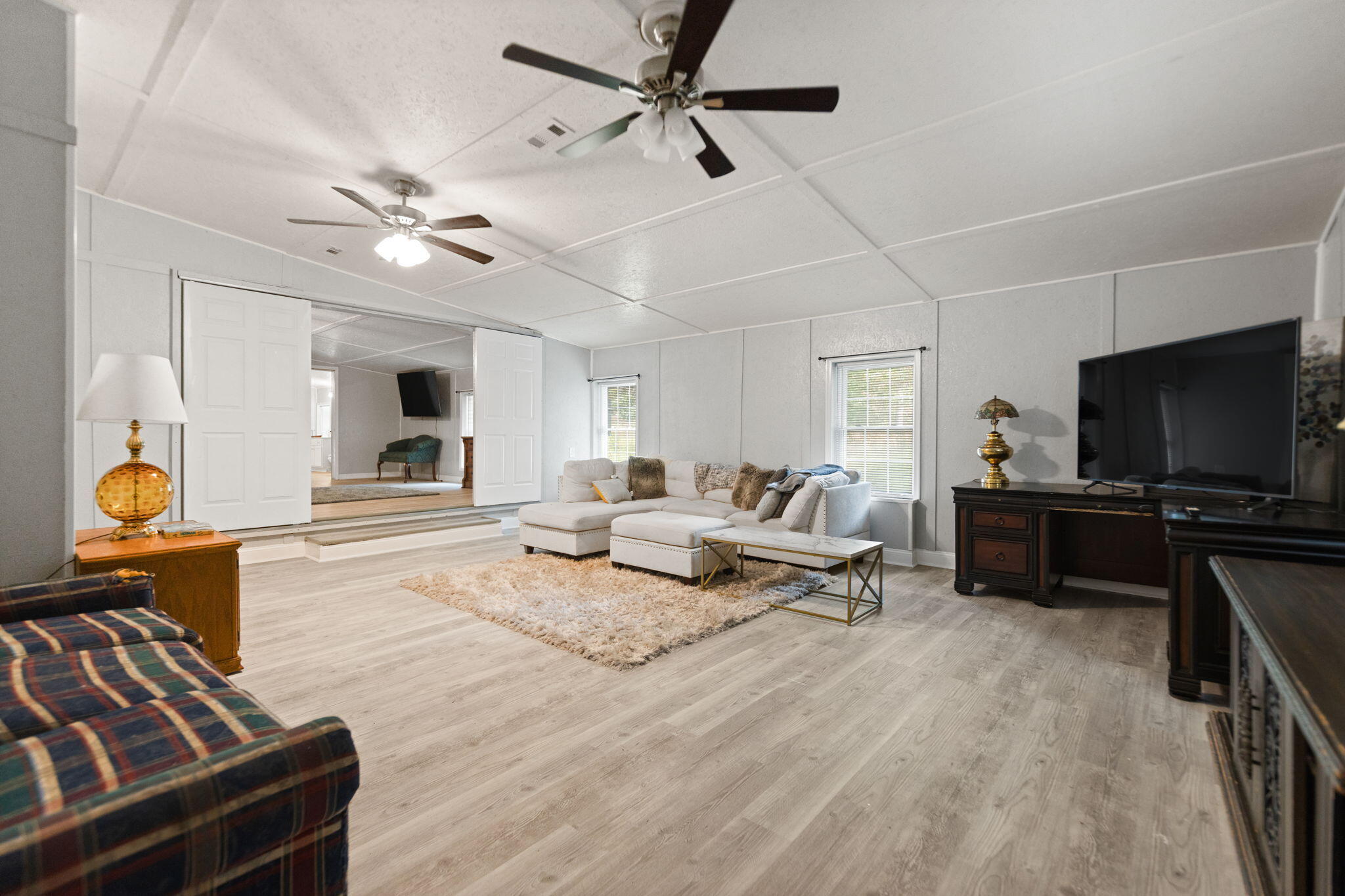 Clay City, Kentucky 40312, United States, 10 Bedrooms Bedrooms, ,10 BathroomsBathrooms,Residential,Active,223383