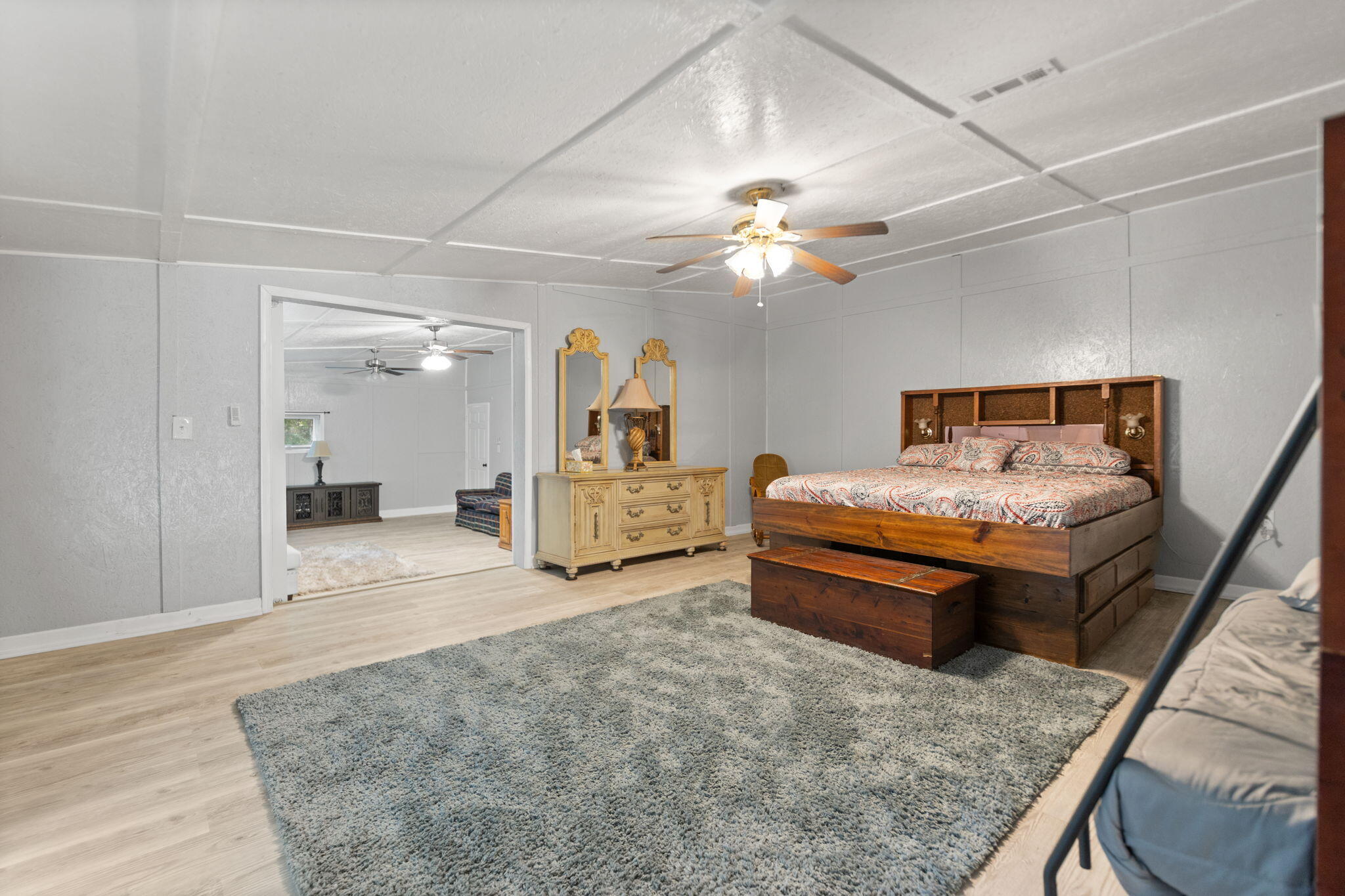 Clay City, Kentucky 40312, United States, 10 Bedrooms Bedrooms, ,10 BathroomsBathrooms,Residential,Active,223383