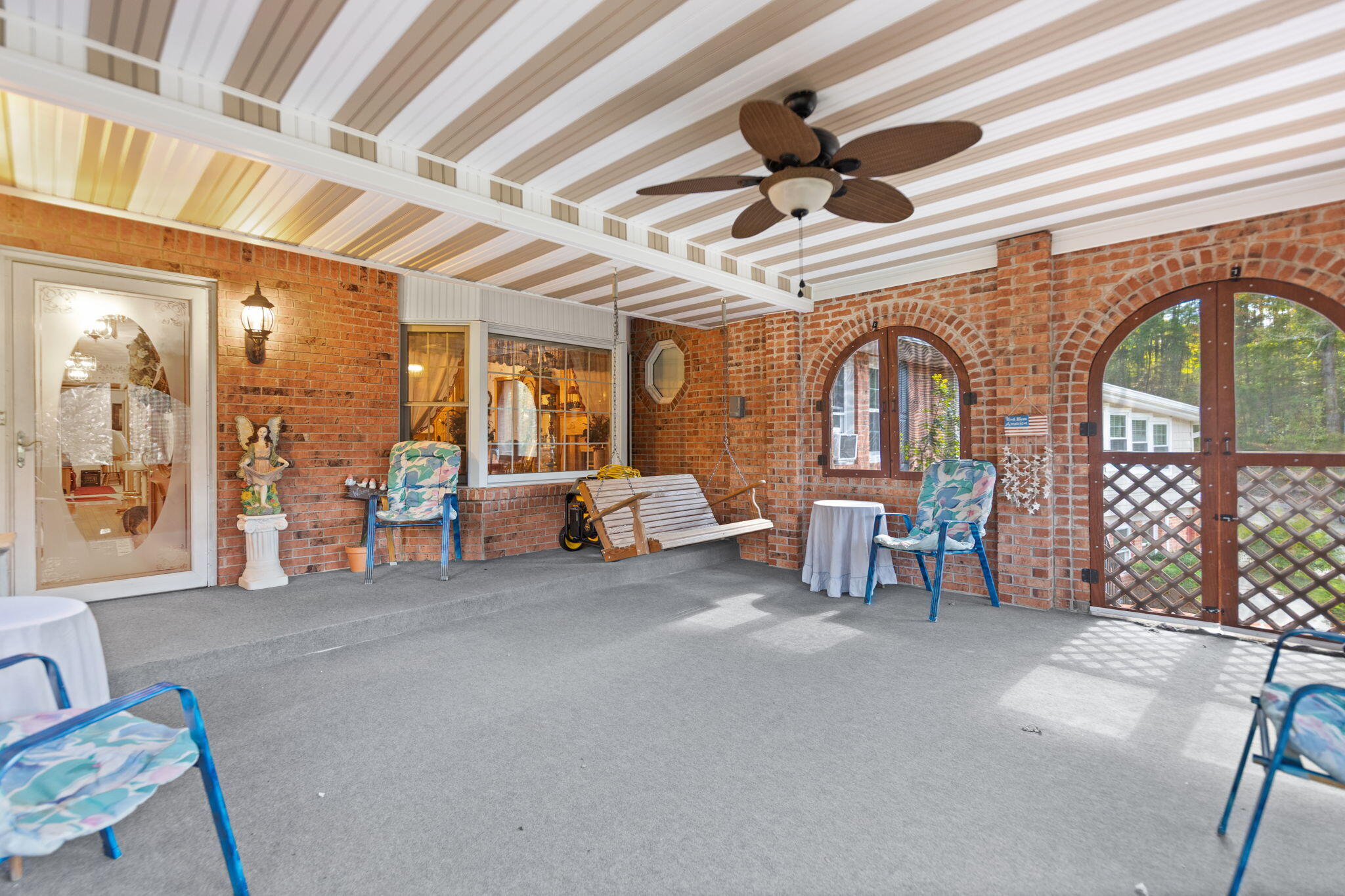 Clay City, Kentucky 40312, United States, 10 Bedrooms Bedrooms, ,10 BathroomsBathrooms,Residential,Active,223383