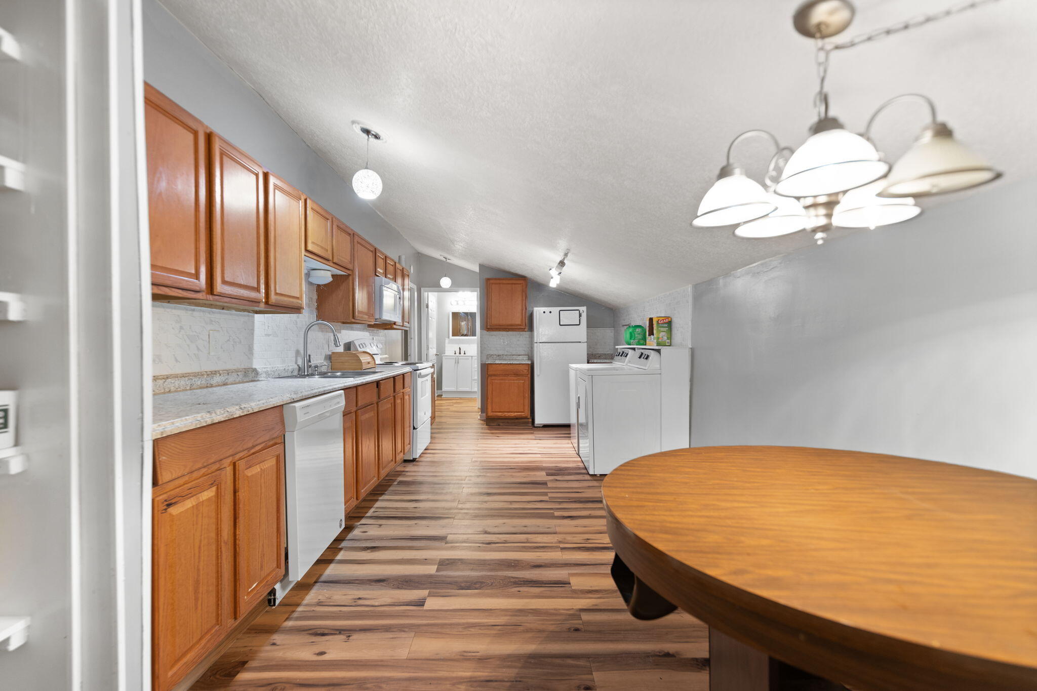 Clay City, Kentucky 40312, United States, 10 Bedrooms Bedrooms, ,10 BathroomsBathrooms,Residential,Active,223383