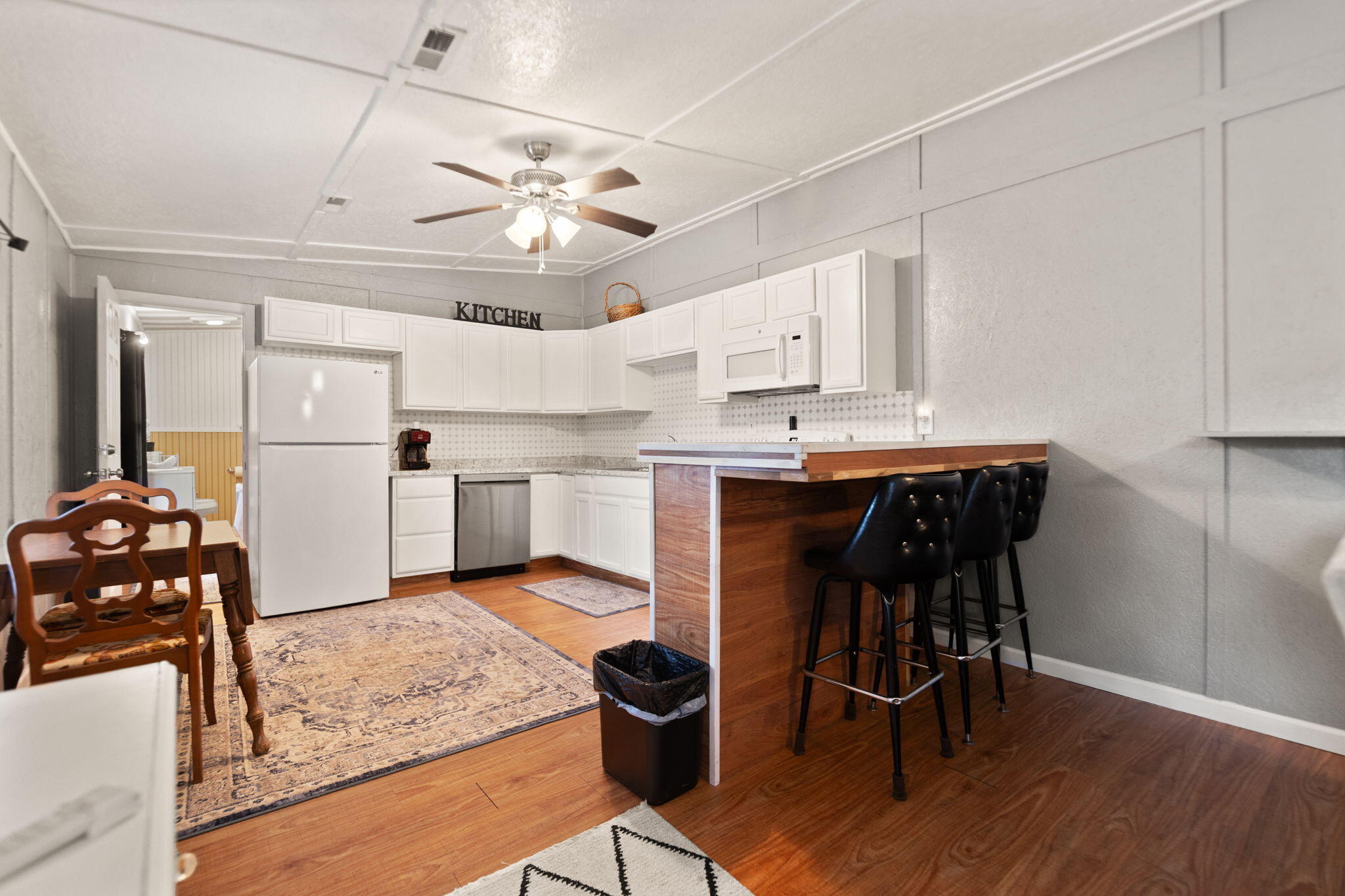 Clay City, Kentucky 40312, United States, 10 Bedrooms Bedrooms, ,10 BathroomsBathrooms,Residential,Active,223383