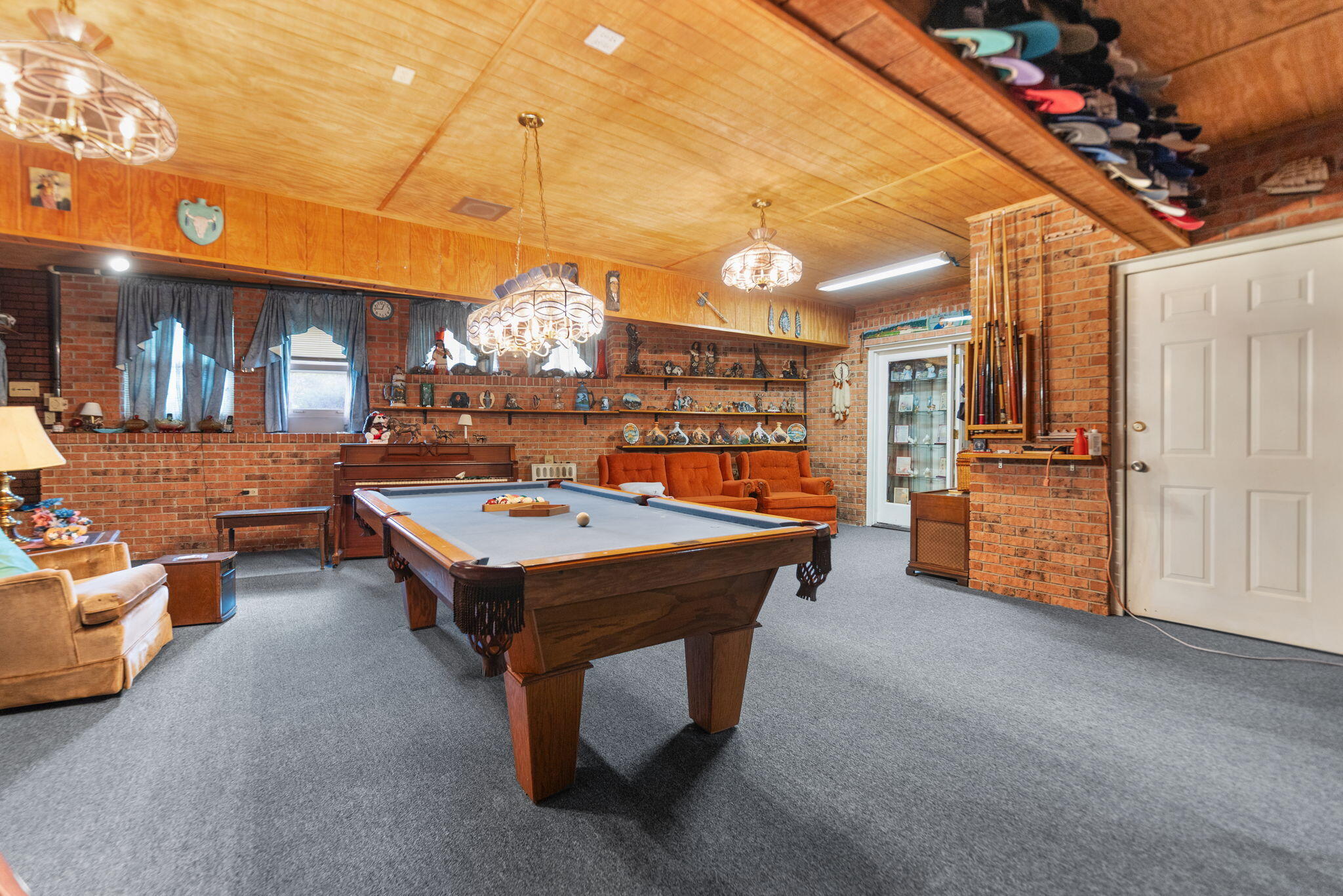 Clay City, Kentucky 40312, United States, 10 Bedrooms Bedrooms, ,10 BathroomsBathrooms,Residential,Active,223383