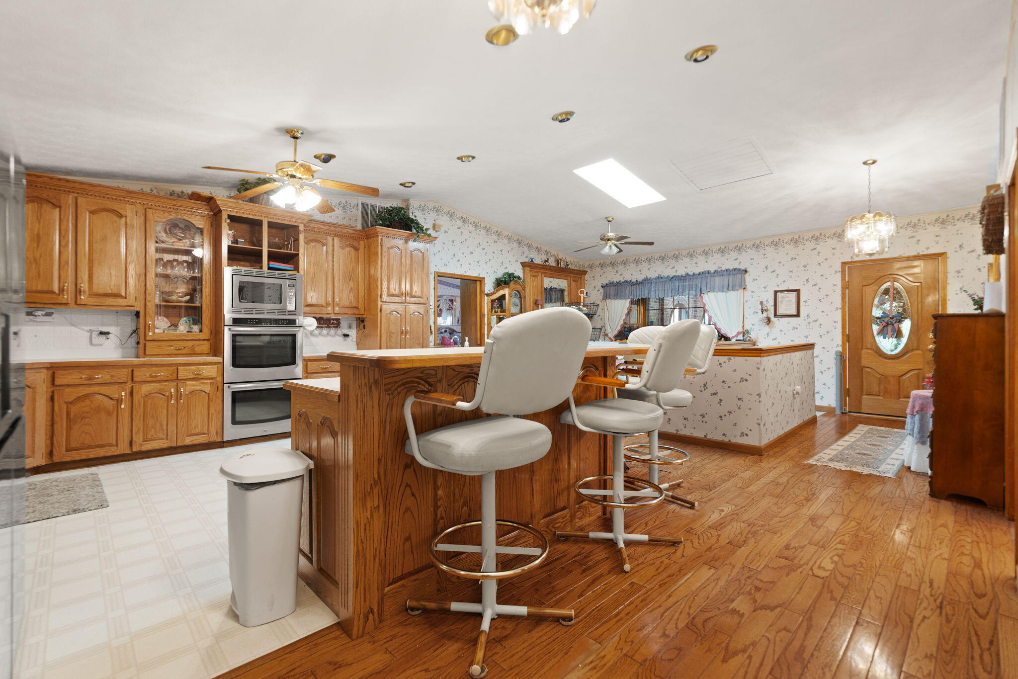 Clay City, Kentucky 40312, United States, 10 Bedrooms Bedrooms, ,10 BathroomsBathrooms,Residential,Active,223383