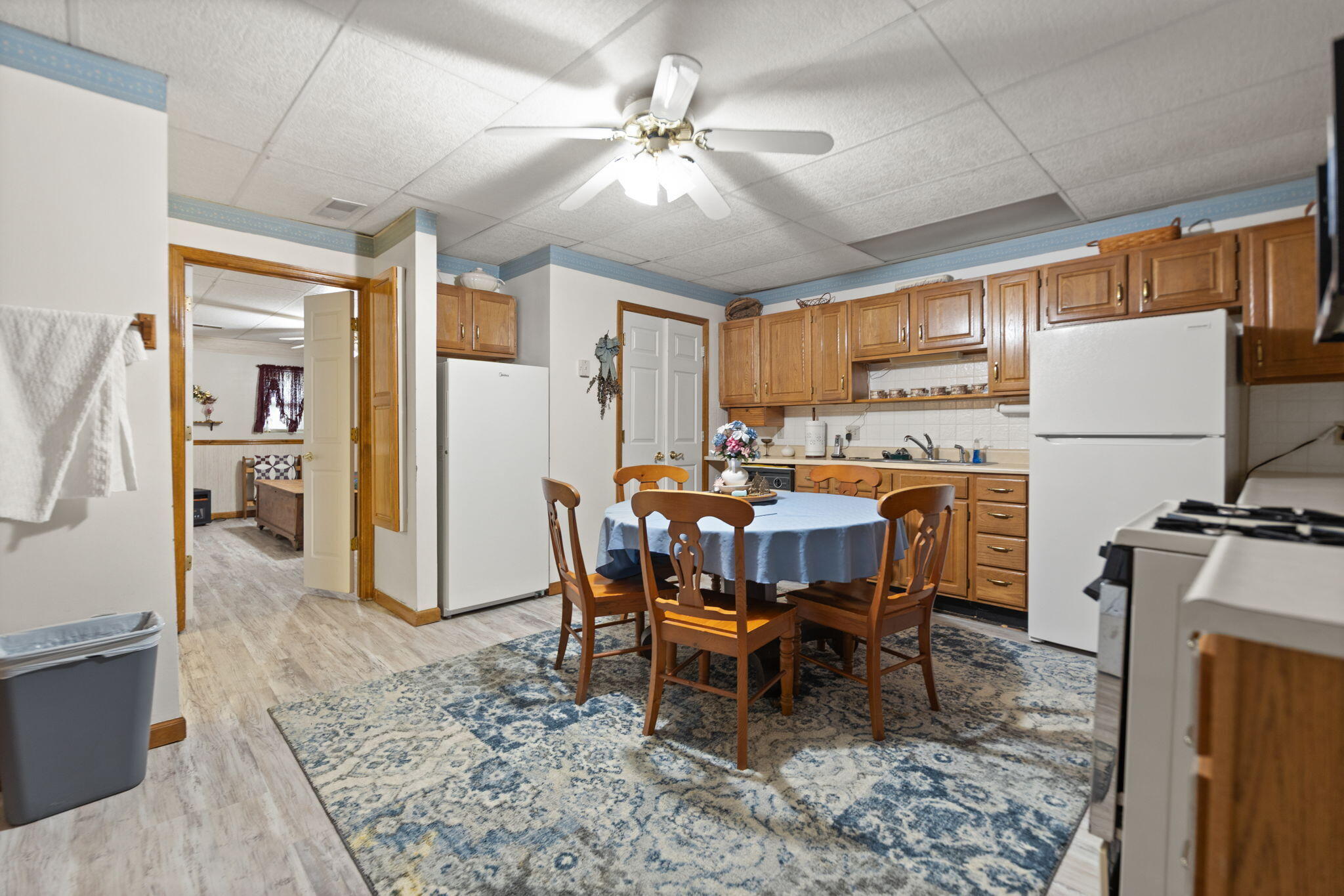 Clay City, Kentucky 40312, United States, 10 Bedrooms Bedrooms, ,10 BathroomsBathrooms,Residential,Active,223383